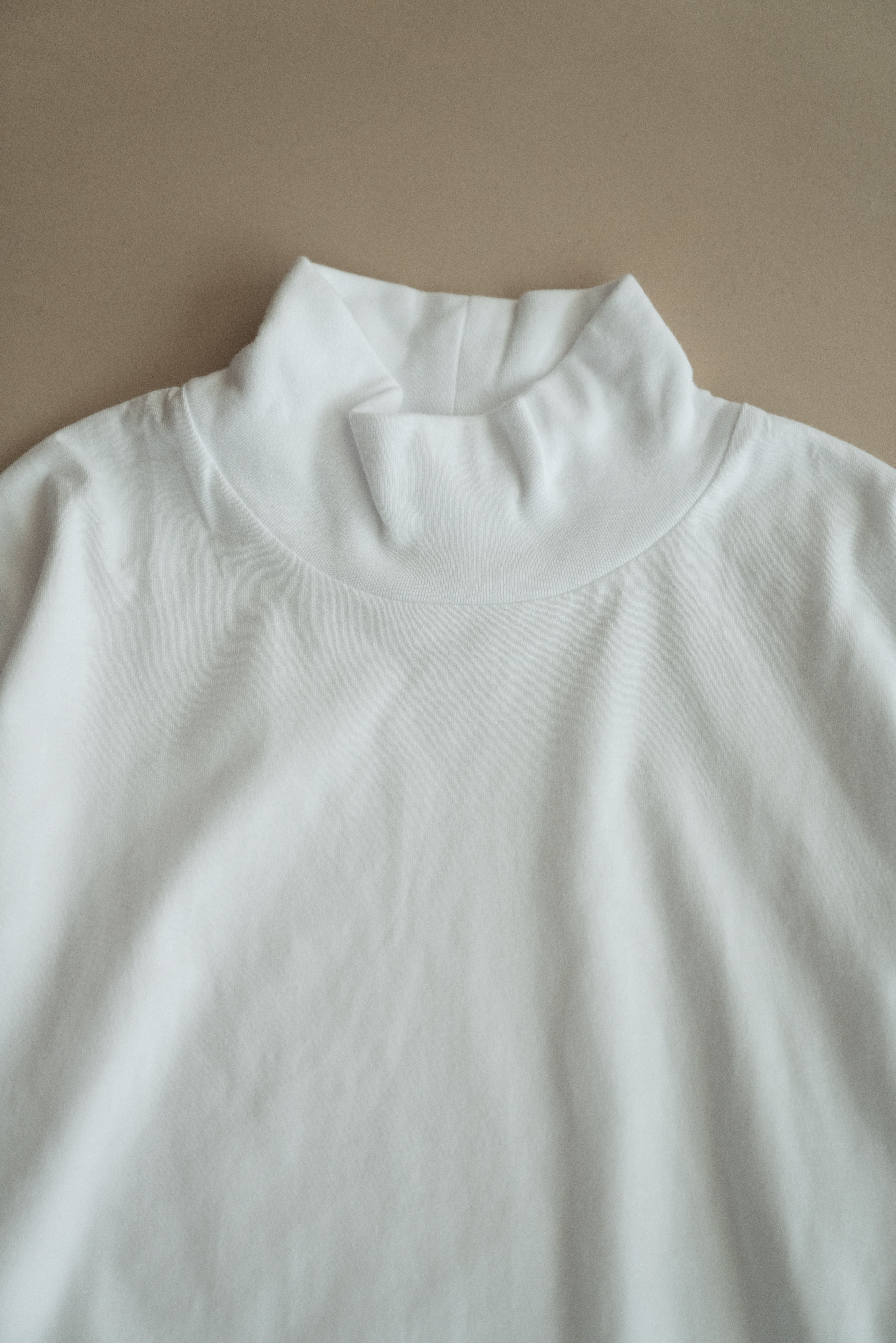 UNIVERSAL OVERALL WIDEHEAVY 2P PACKSHIGH NECK TEE (2色)