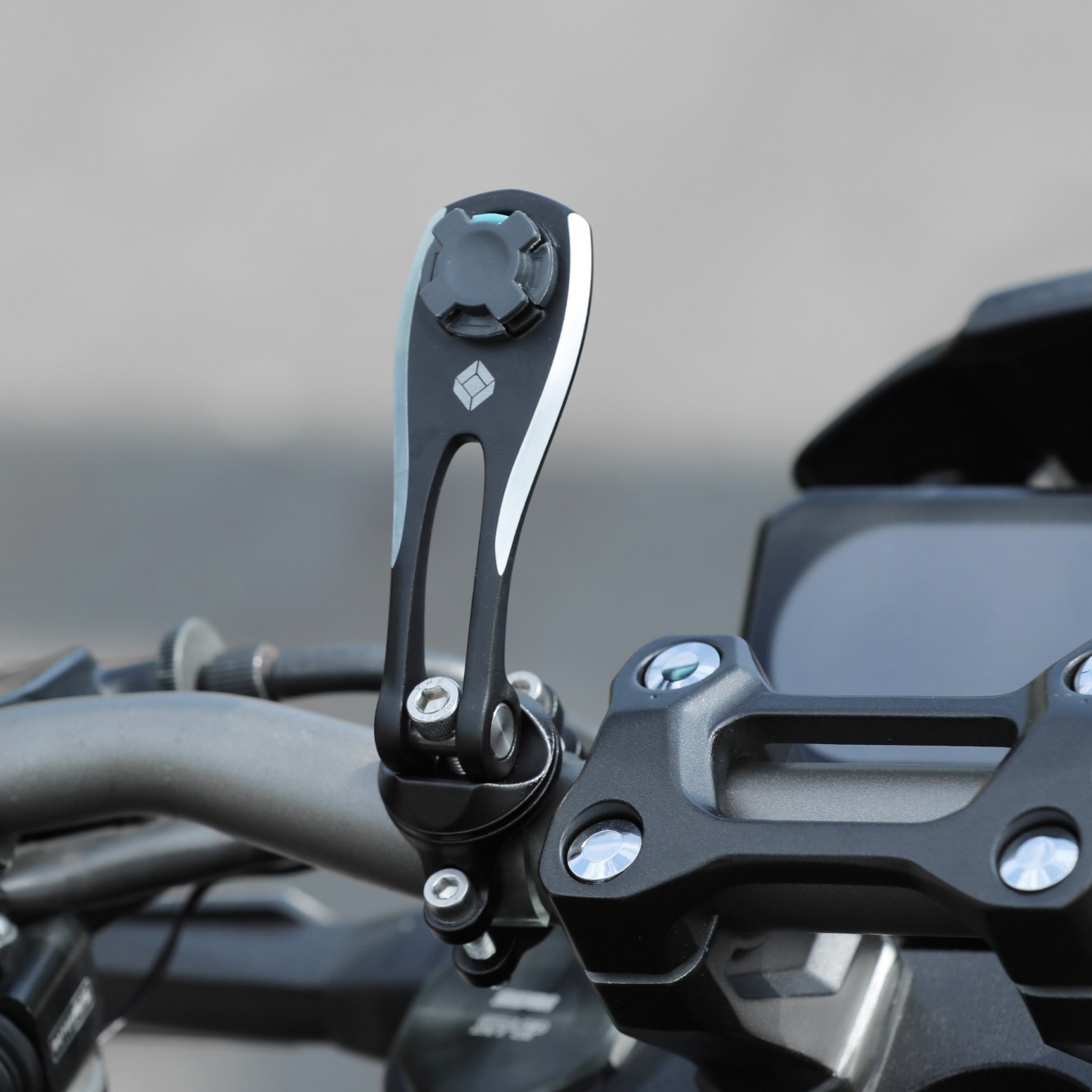 Intuitive cube 握把車架 X-GUARD