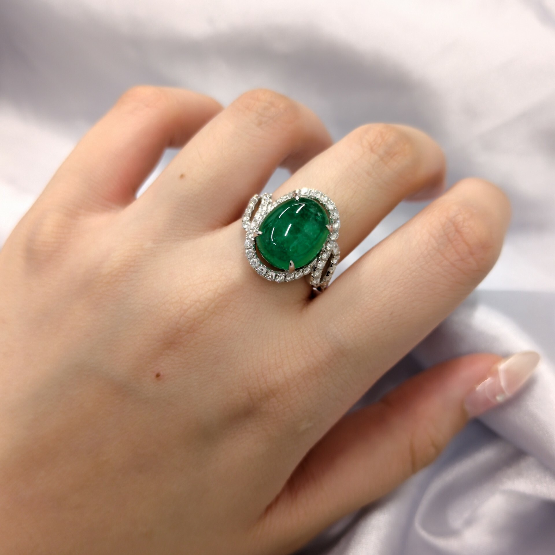 18K White Gold 6.71ct Emerald and Diamond Ring