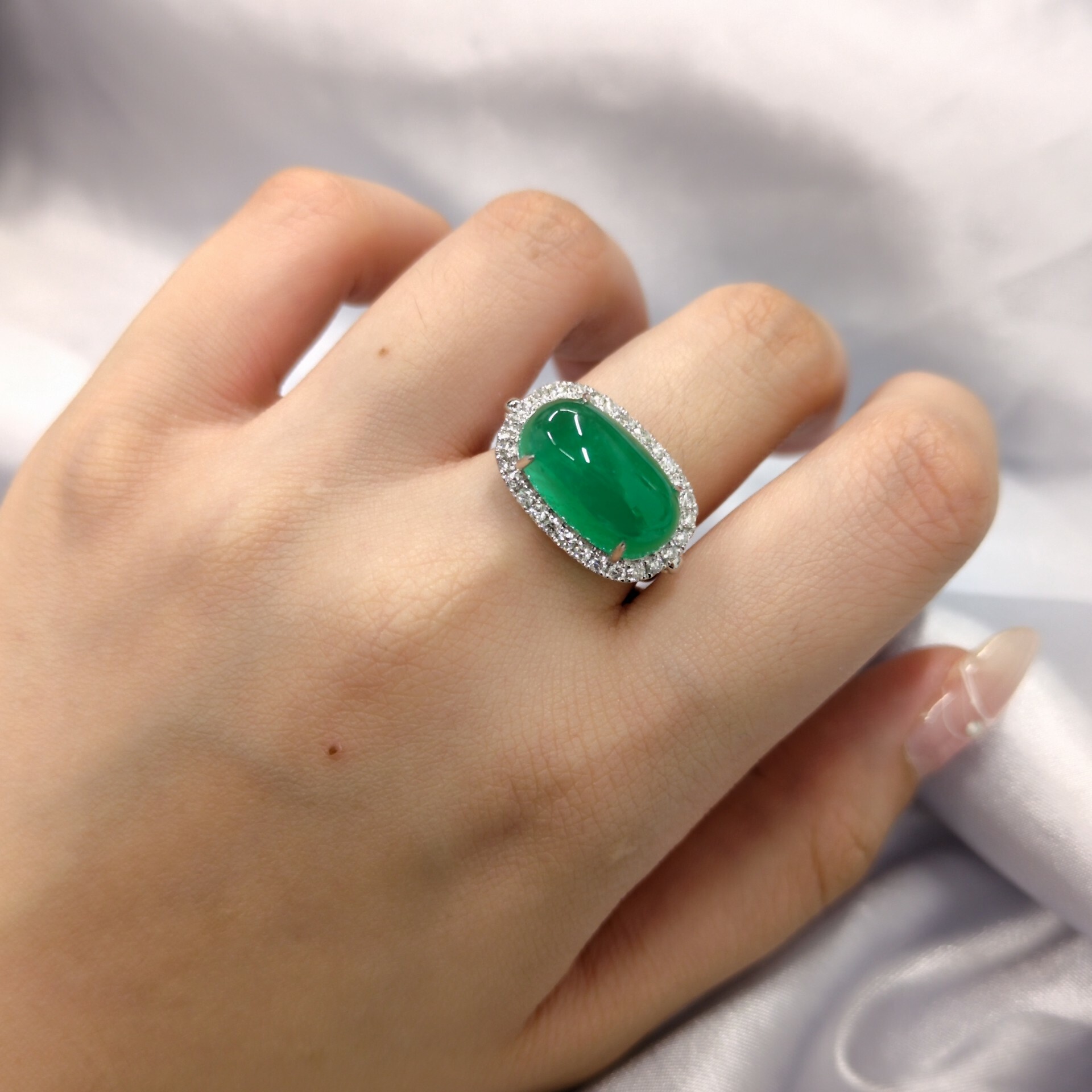 18K White Gold 7.02ct Emerald and Diamond Ring