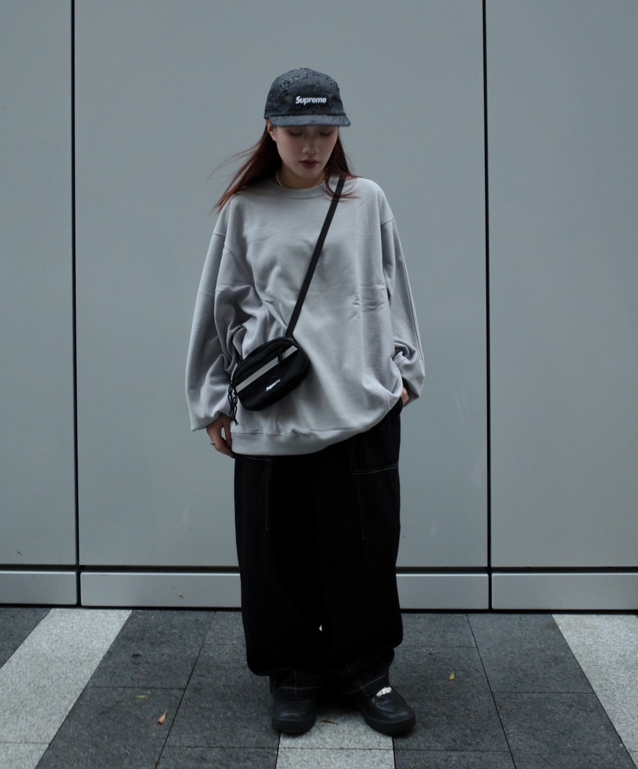 <快速出貨> TOP AND 寬袖異材質拼接素色衛衣 花灰/深灰/冷灰