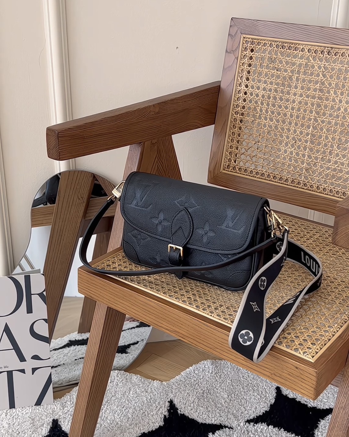 LV｜DIANE法棍包 黑色老花