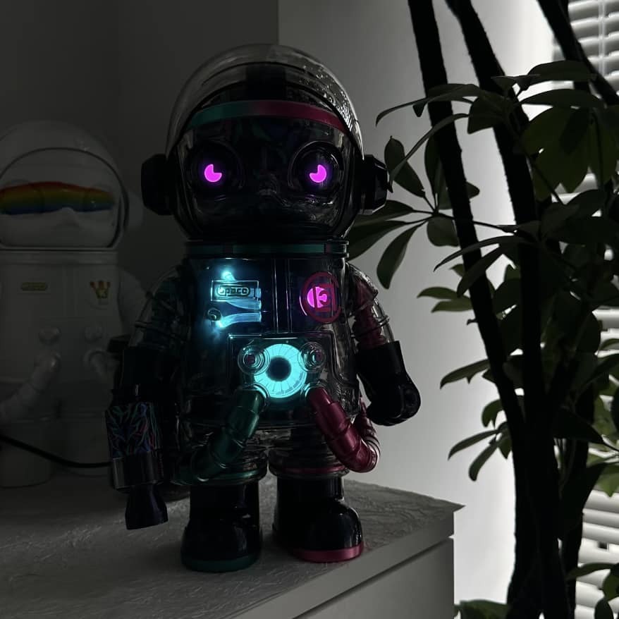 POPMART 泡泡瑪特 MEGA SPACE MOLLY x CLOT 凝結集團 發光 粉綠荊棘 400%