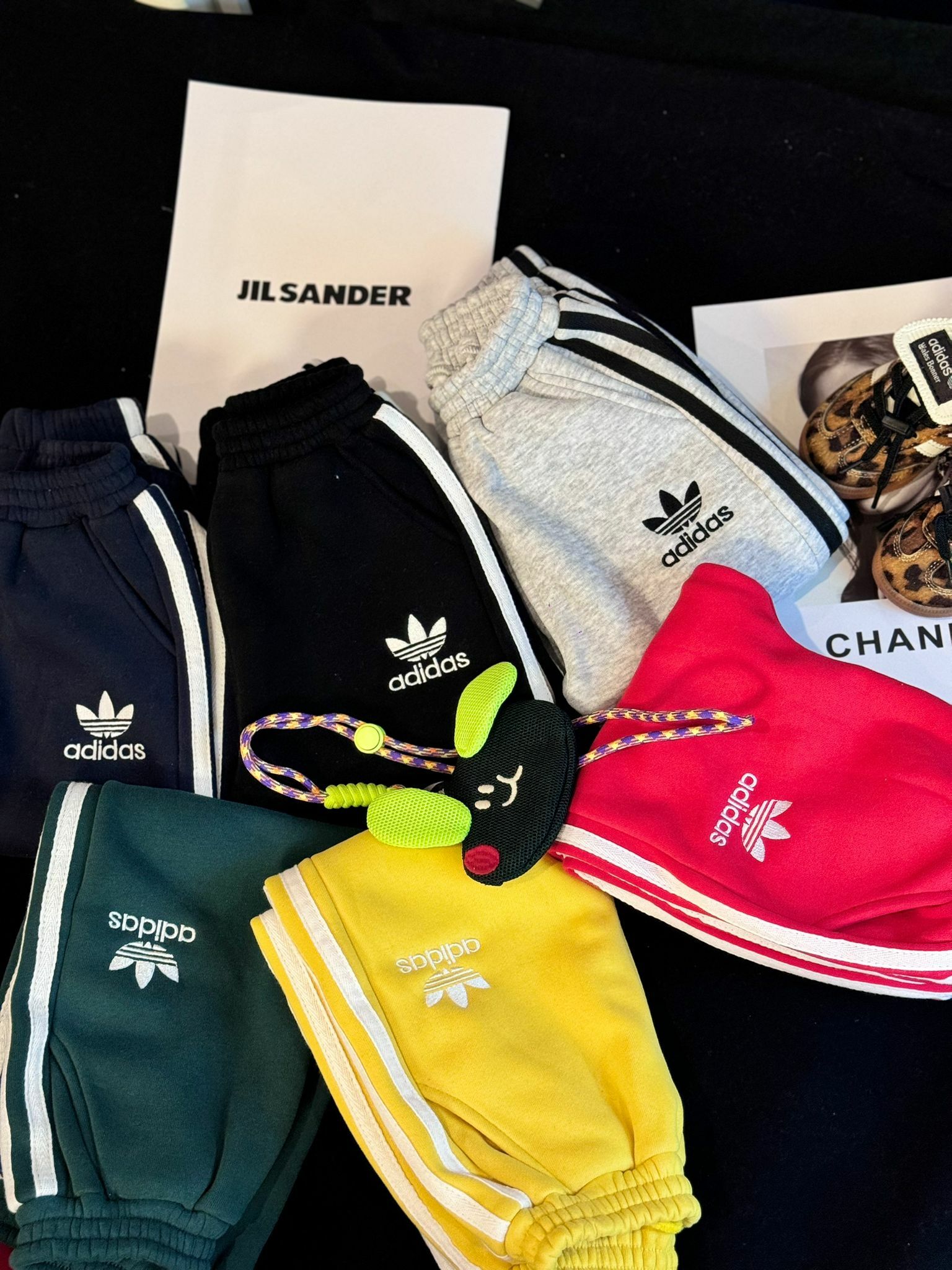 廠單 adidas加絨褲