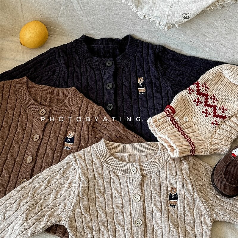 三色小熊針織外套