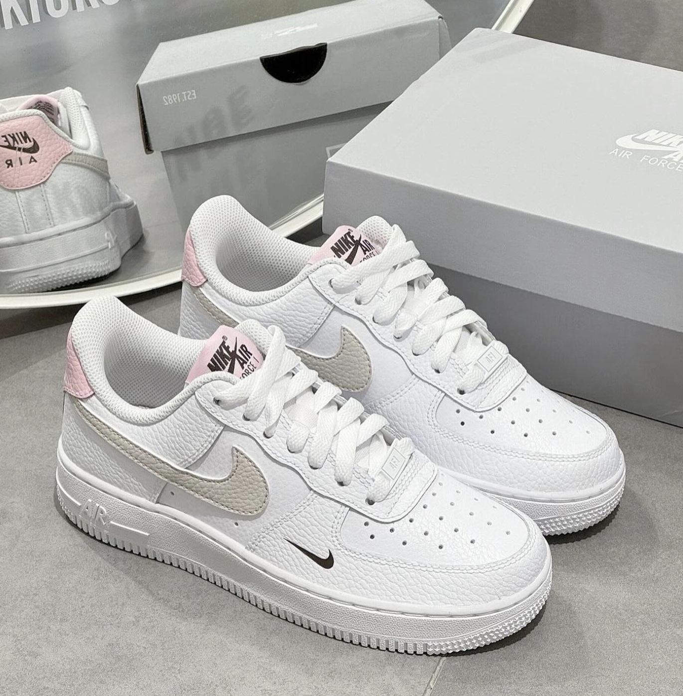 W Nike Air Force 1 ”07 Low Tumbled Pink 櫻花拿鐵  AF1 女鞋