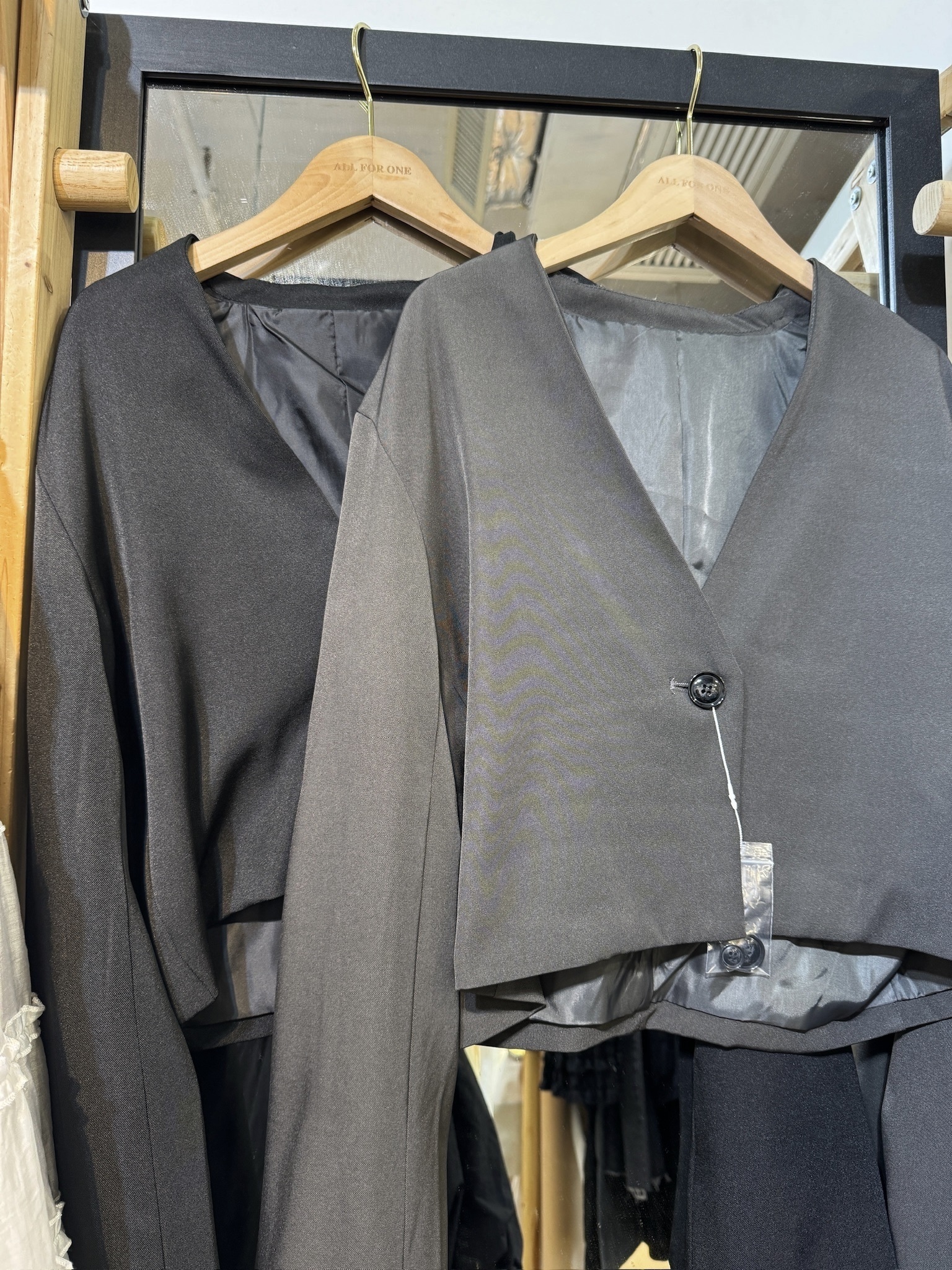 薄款短身西裝褸