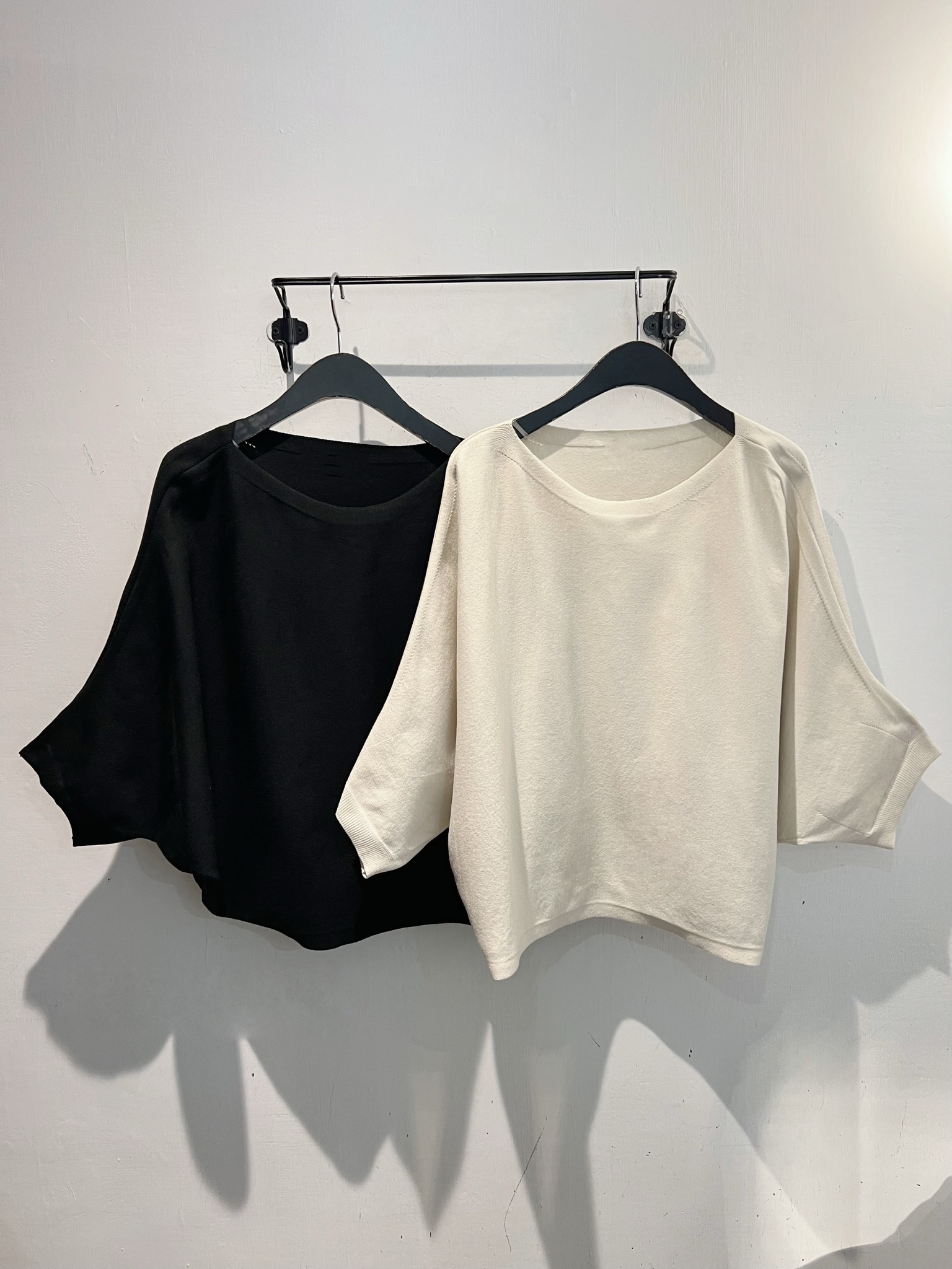 細緻針織船領飛鼠袖上衣