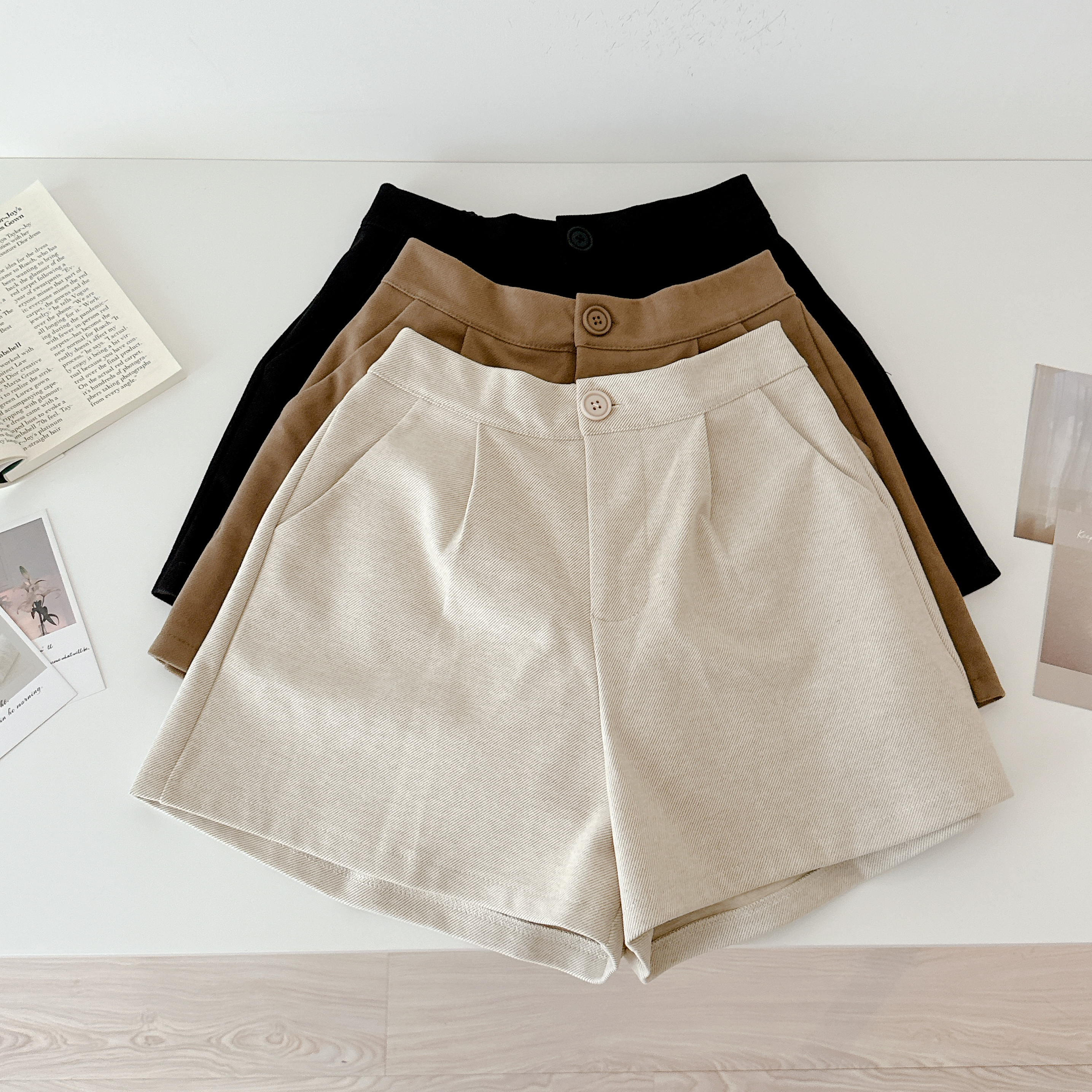 現貨🚚小編私推😍極百搭挺版磨毛A字短褲💕共3色