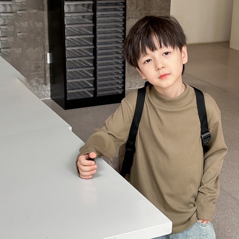 百搭坑條半高領打底衫