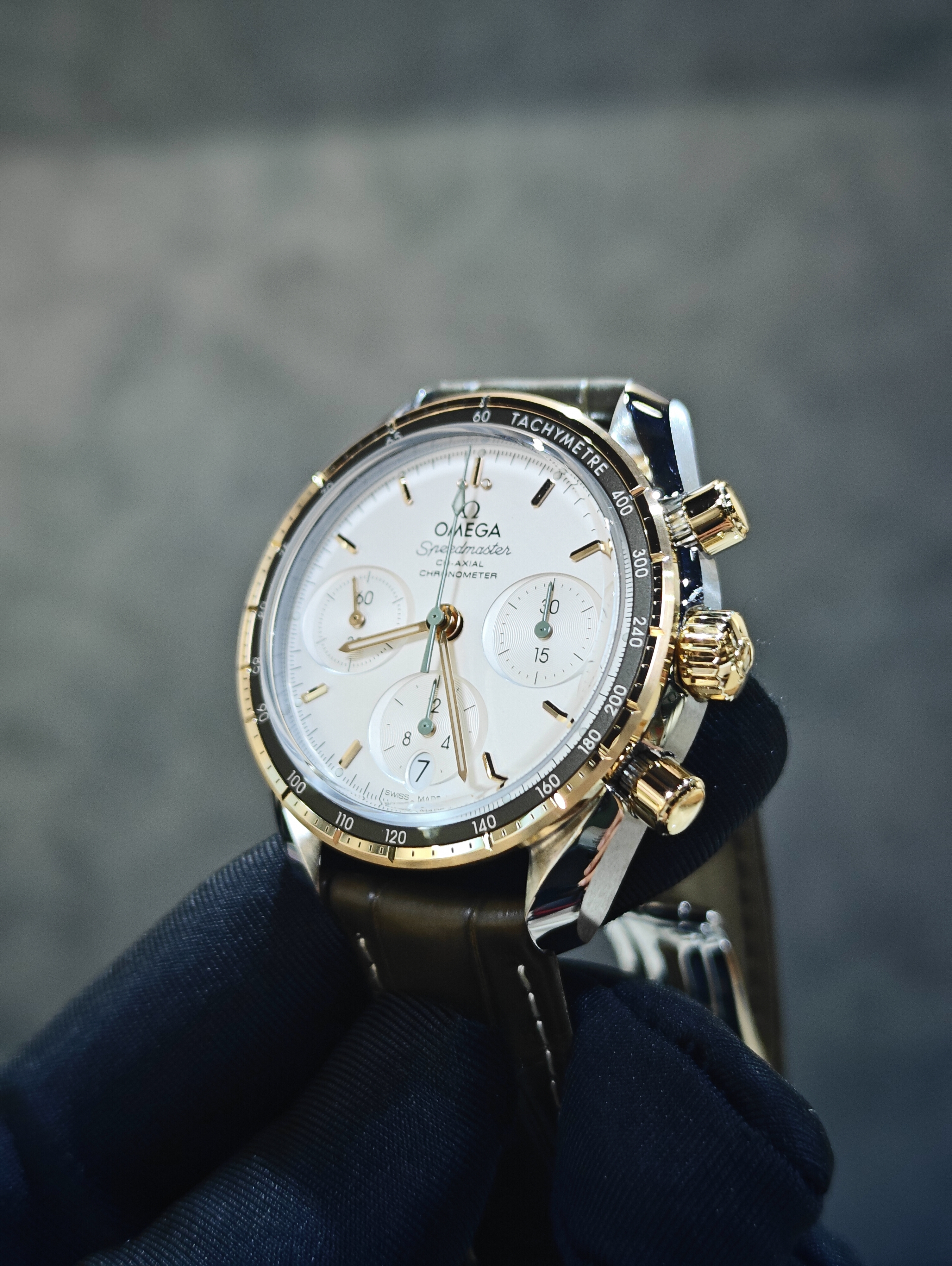 BRAND NEW OMEGA SPEEDMASTER 38 YELLOW GOLD STEEL 324.23.38.50.02.001 32423385002001 38 MM