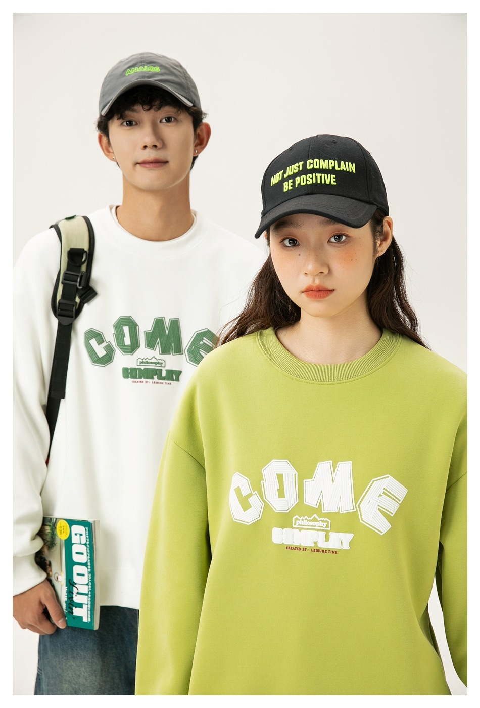 11M03 美式立體字母撞色大學TEE 四色