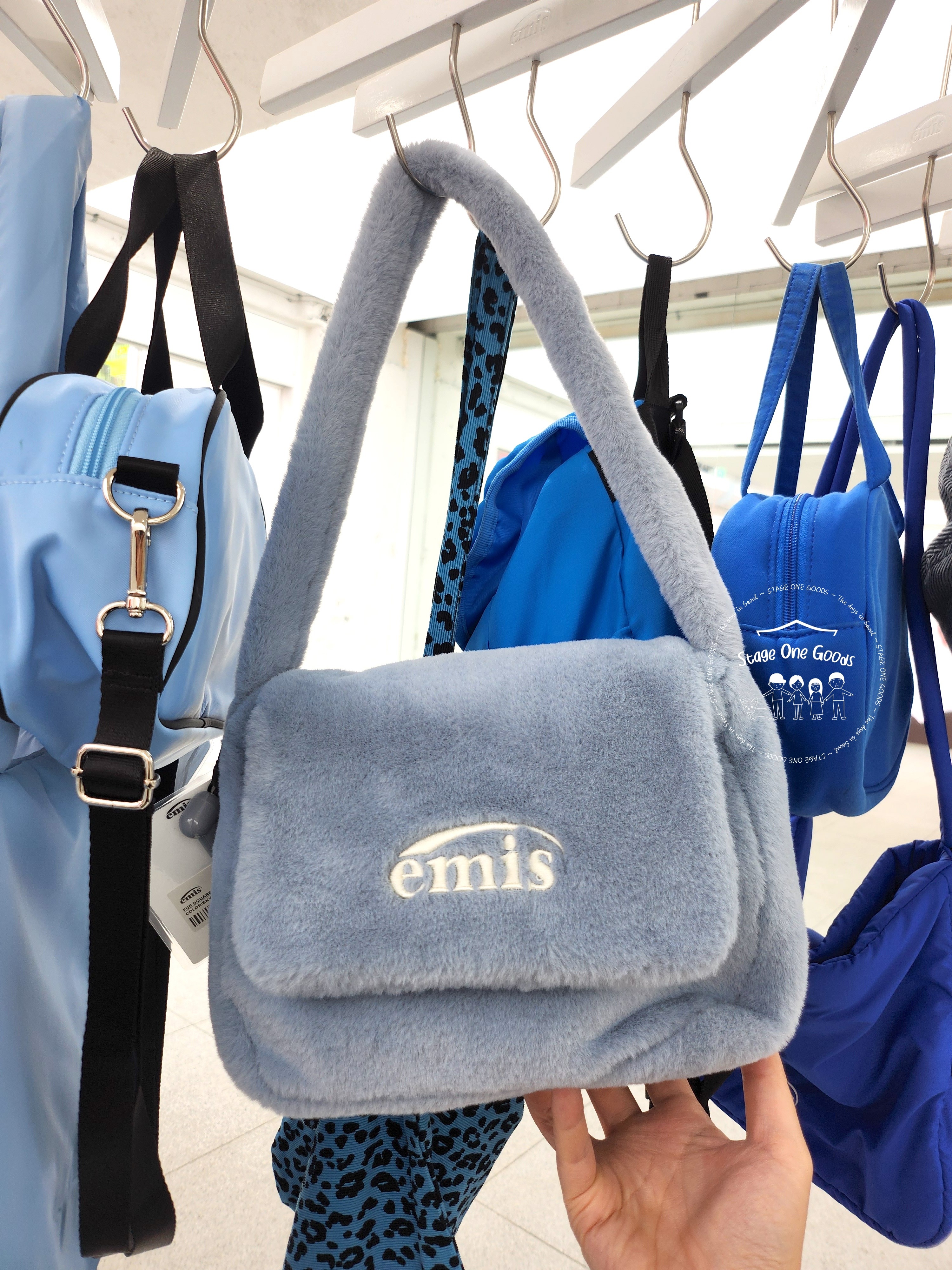 [emis] FUR SQUARE FLAP BAG ★大人気★ FUR SQUARE FLAP BAG-SKY BLUE - EMIS