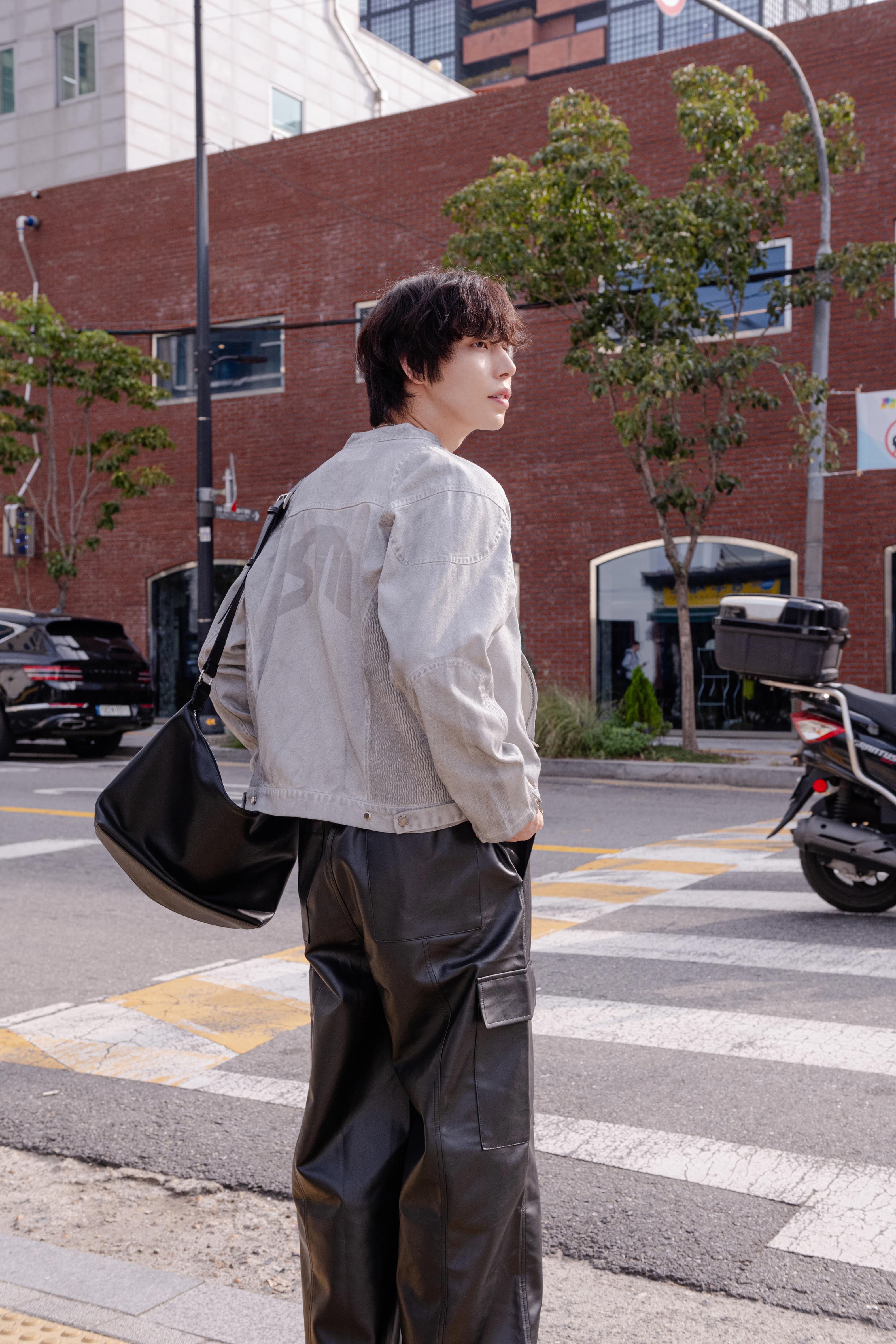 SIMON MADE OW-2409 擦髒 機車 牛仔 外套