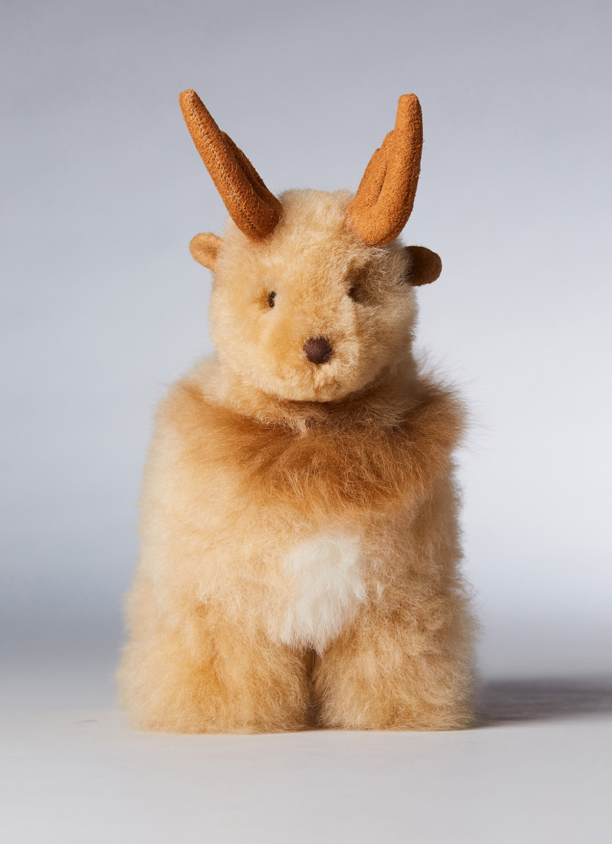 ST.MALO 秘魯工匠手工天然羊駝毛雪橇馴鹿28CM-2472DE-駝色