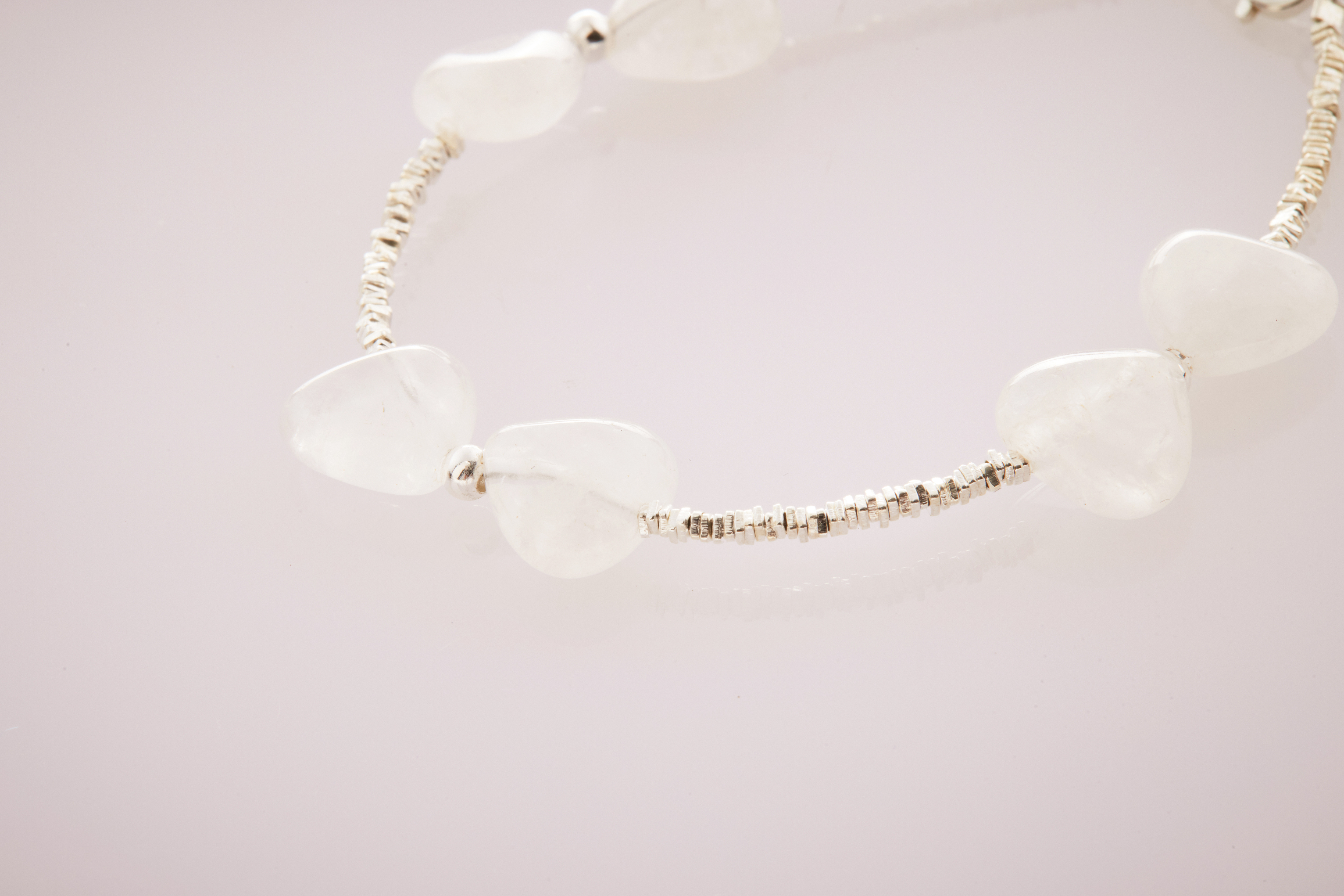 B318  |純銀白水晶蝴蝶結手鍊