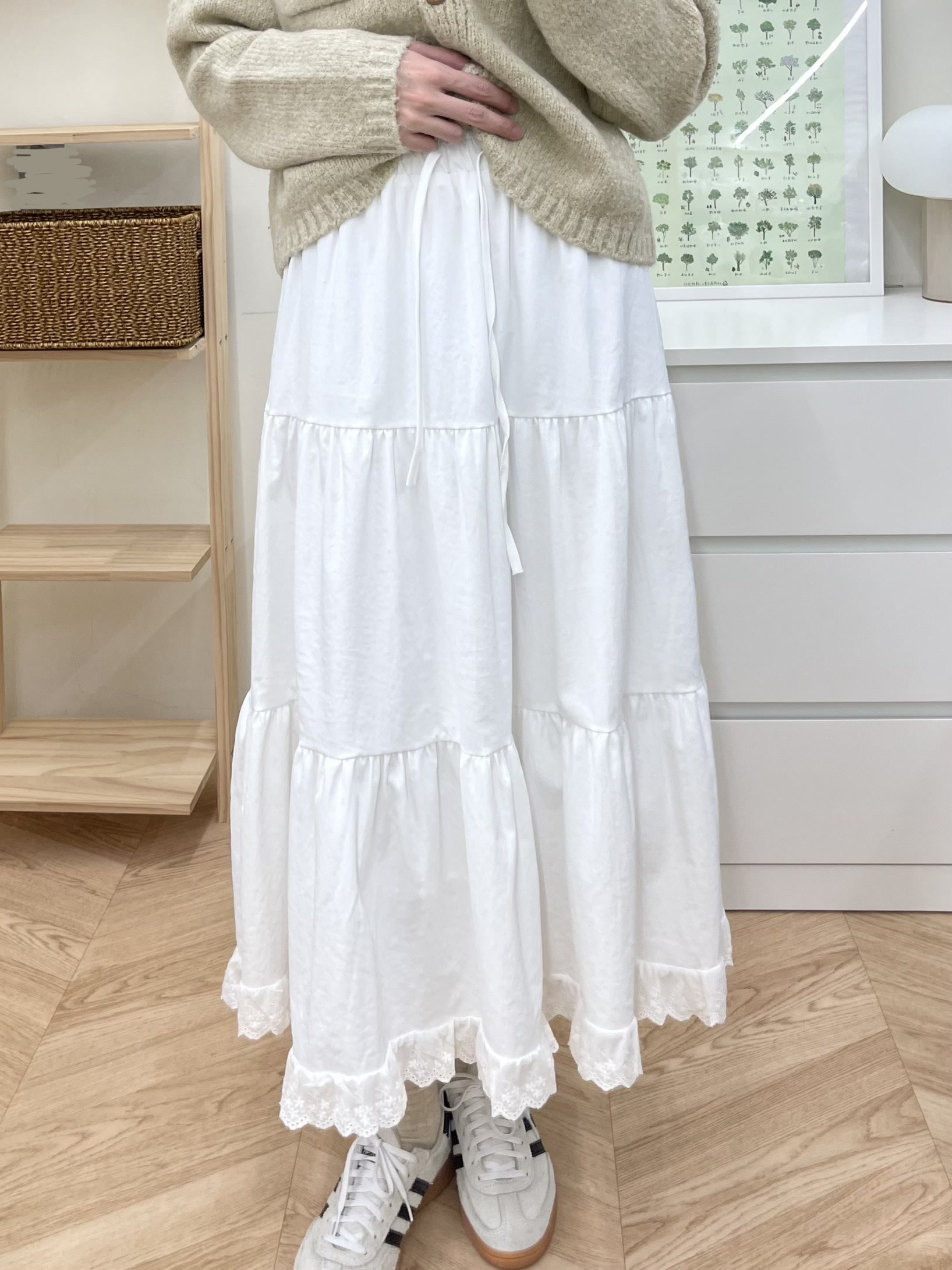 蕾絲滾邊百搭蛋糕半裙