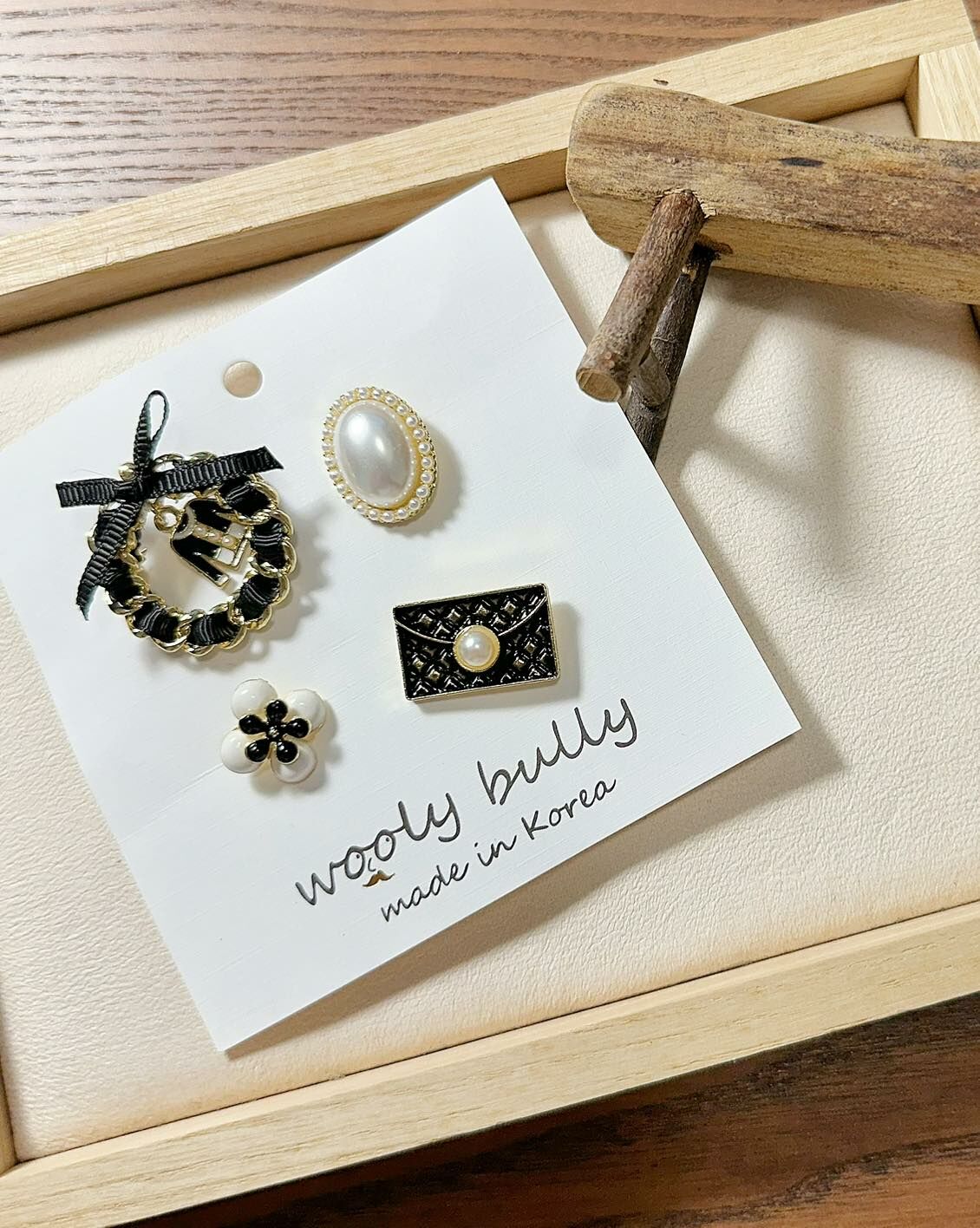 【質感花包包別針4件組】（現貨）