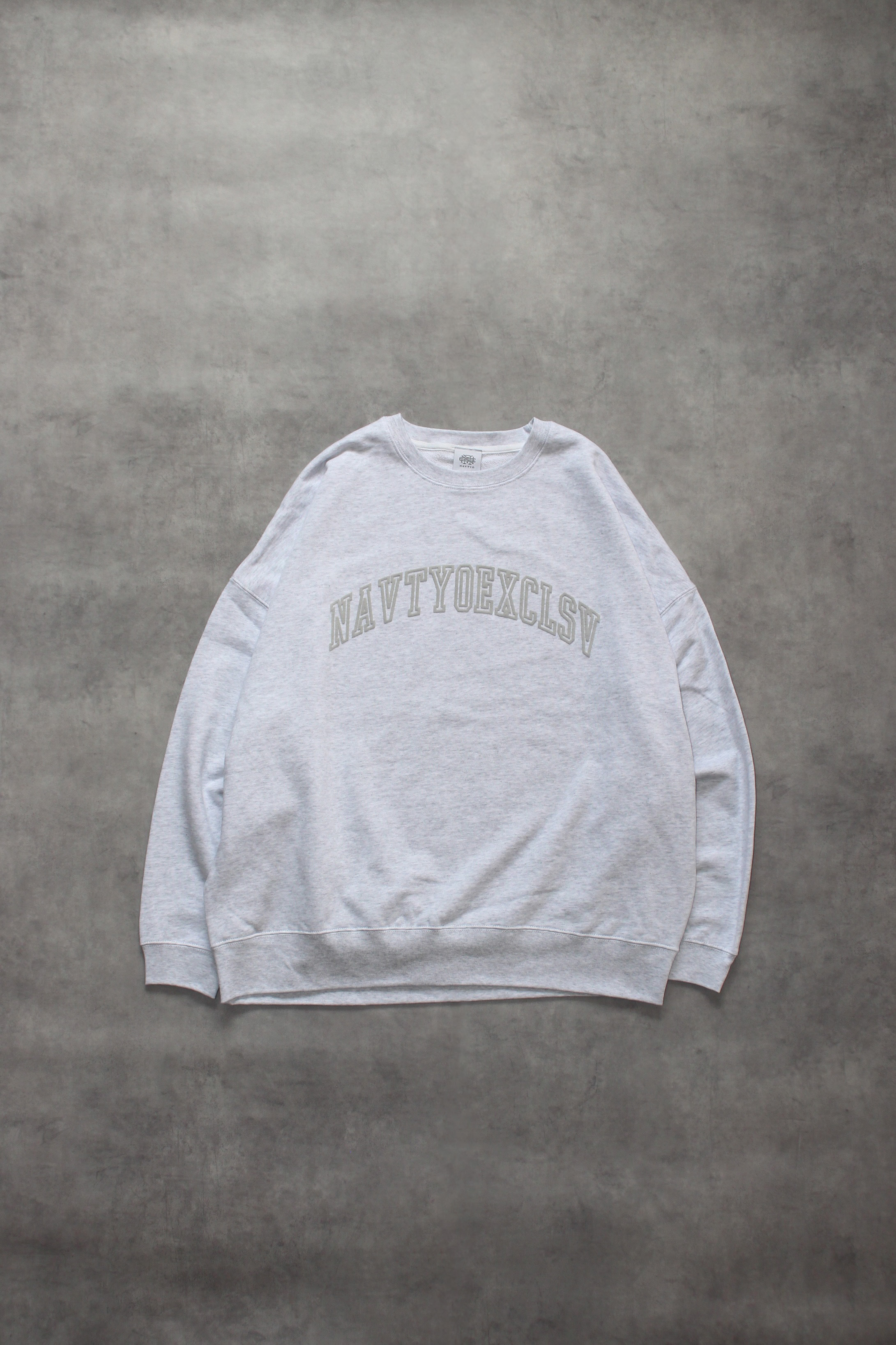 NAVIETOKYO Foam Arc logo Crew