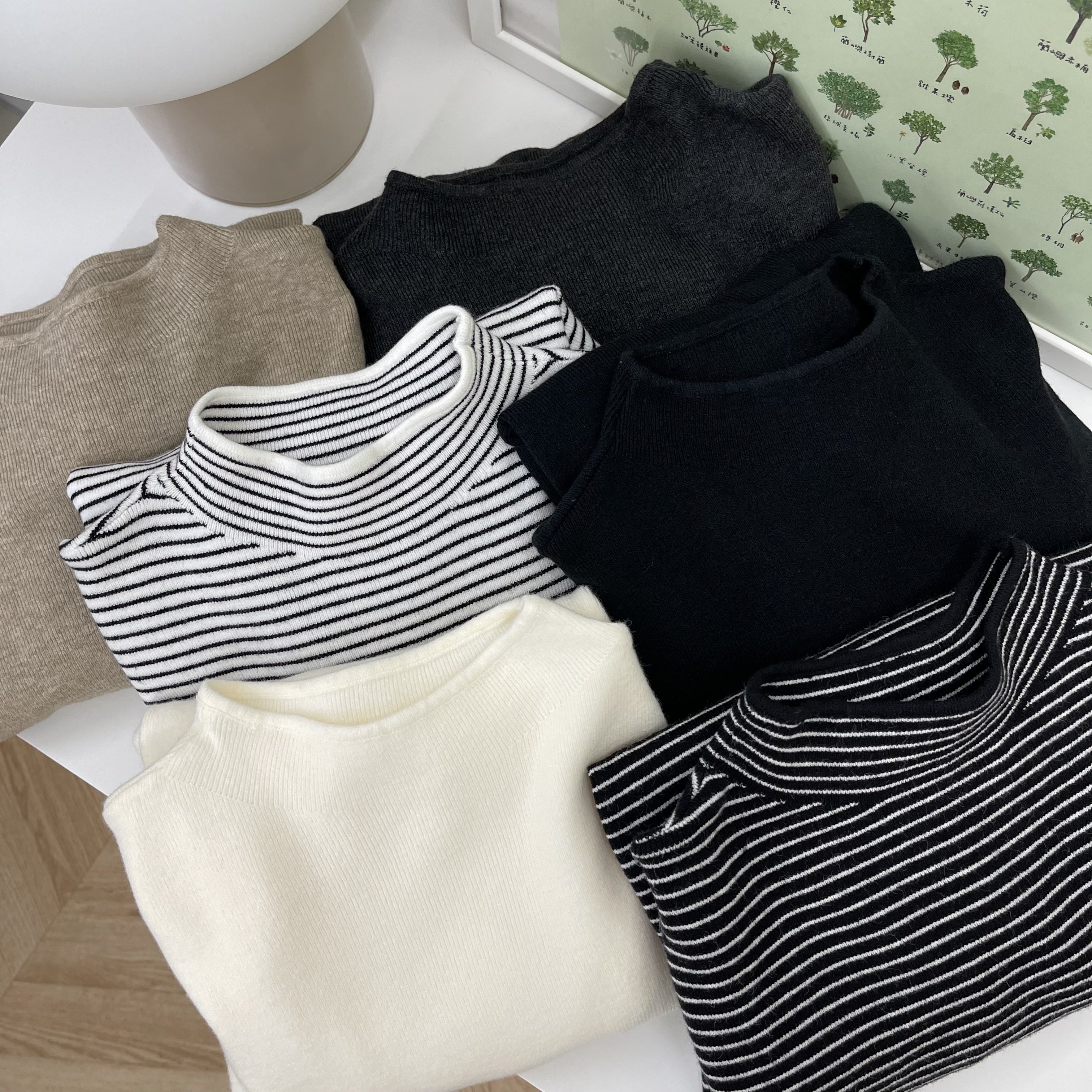 親膚半高領針織上衣(現貨米白)