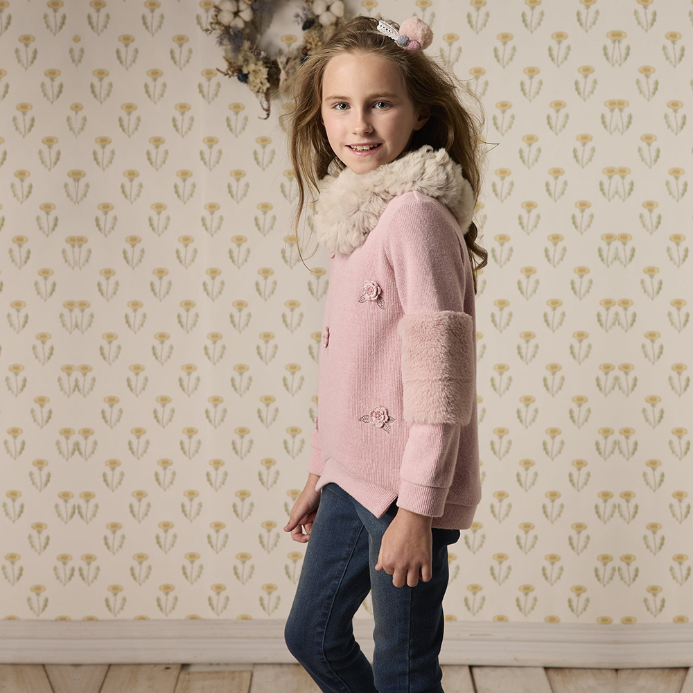 PIPPY 小花刺繡袖肘剪接毛小兔狐小立領微長版上衣 粉