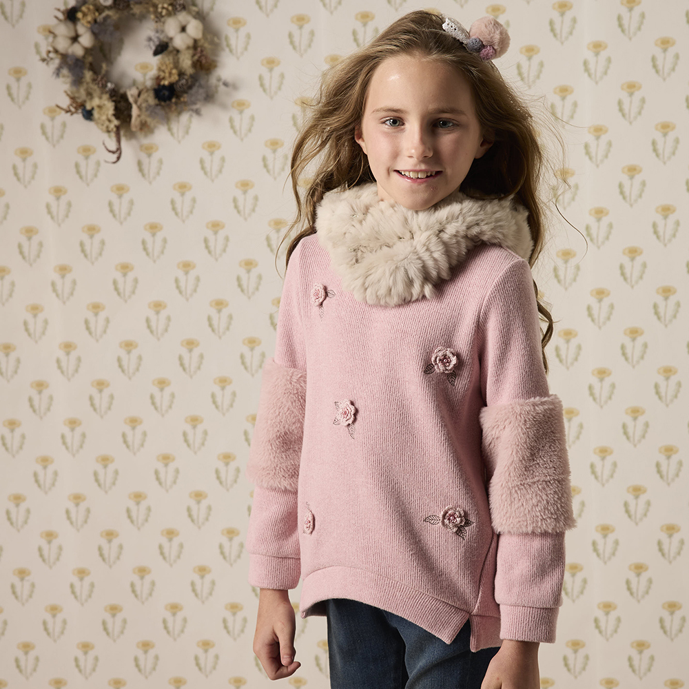 PIPPY 小花刺繡袖肘剪接毛小兔狐小立領微長版上衣 粉