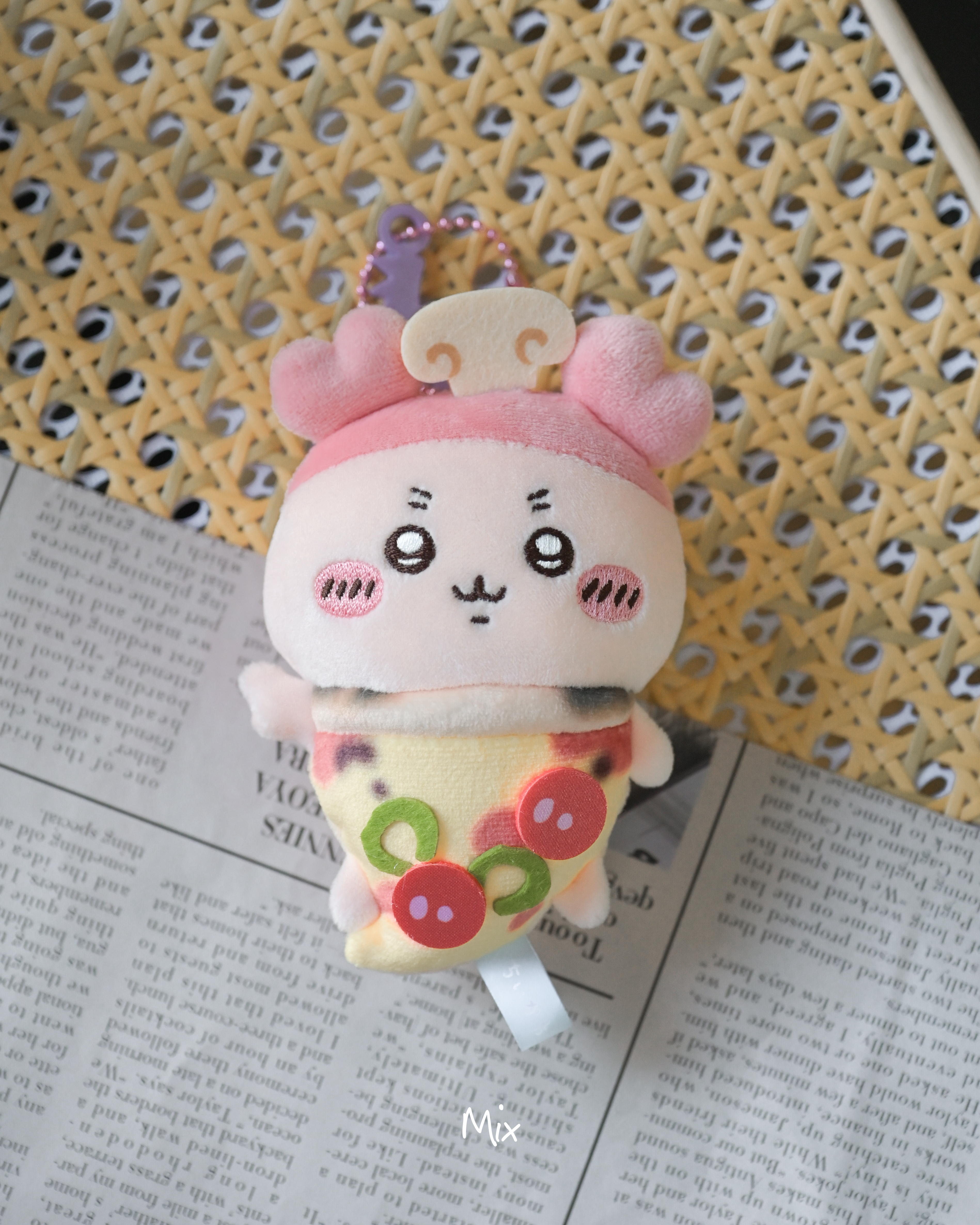 iSNEAKERS｜日本 Chiikawa吉伊卡哇 萬聖節系列 黑貓吊飾 披薩