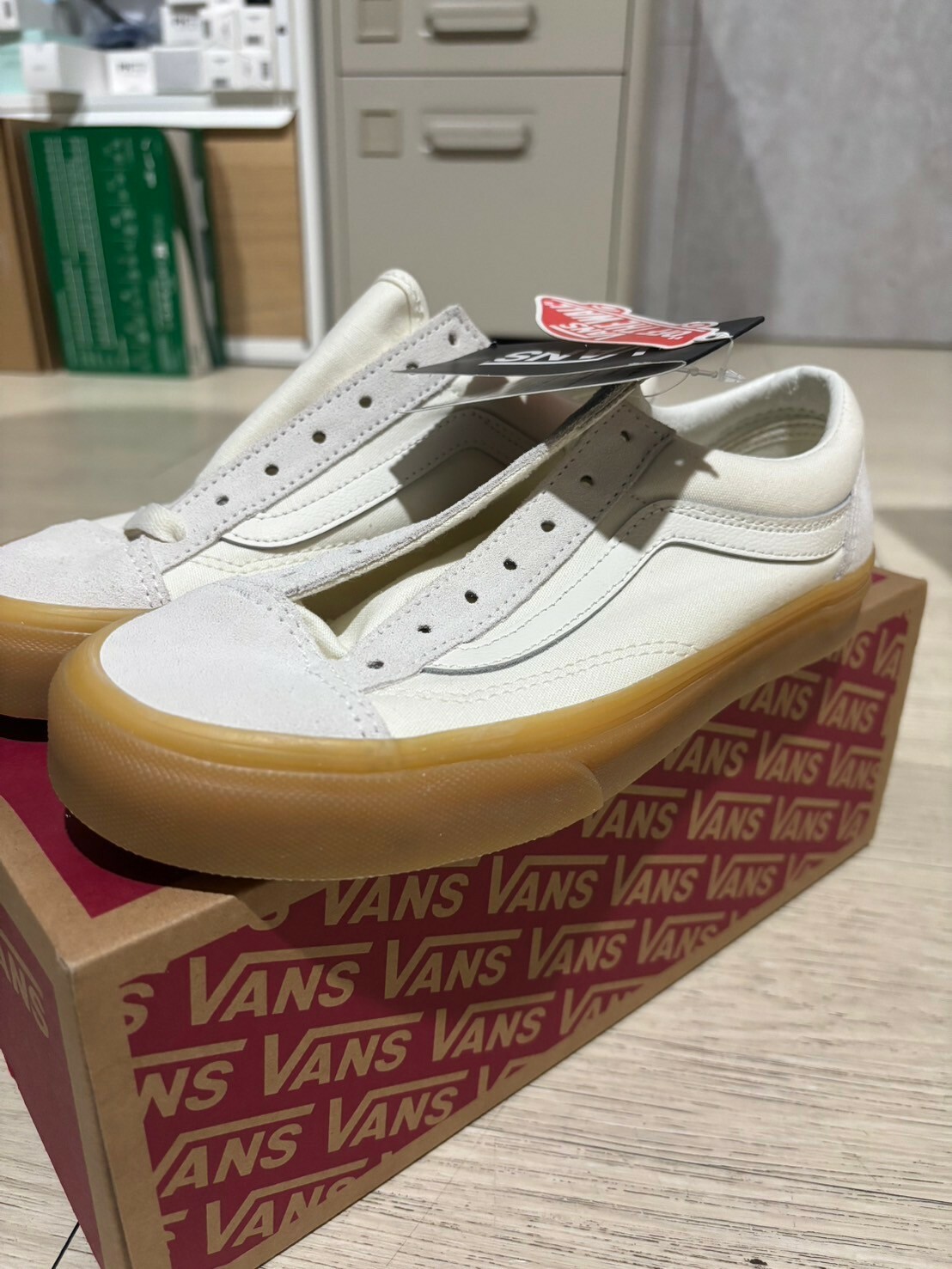 #瑕疵現貨 無鞋帶 VANS Style36 米白焦糖底 23.5