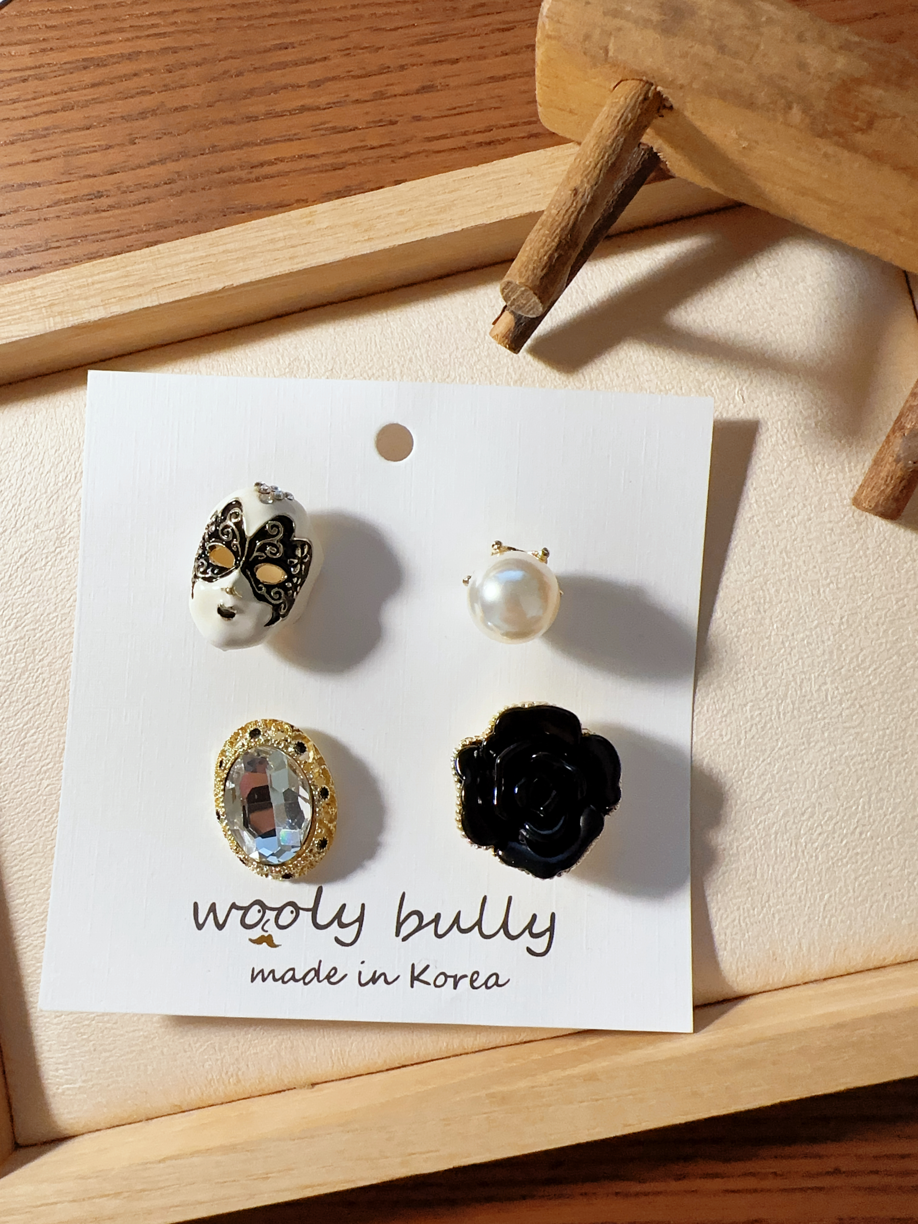 【質感珍珠水鑽面具別針組】( 現貨 )