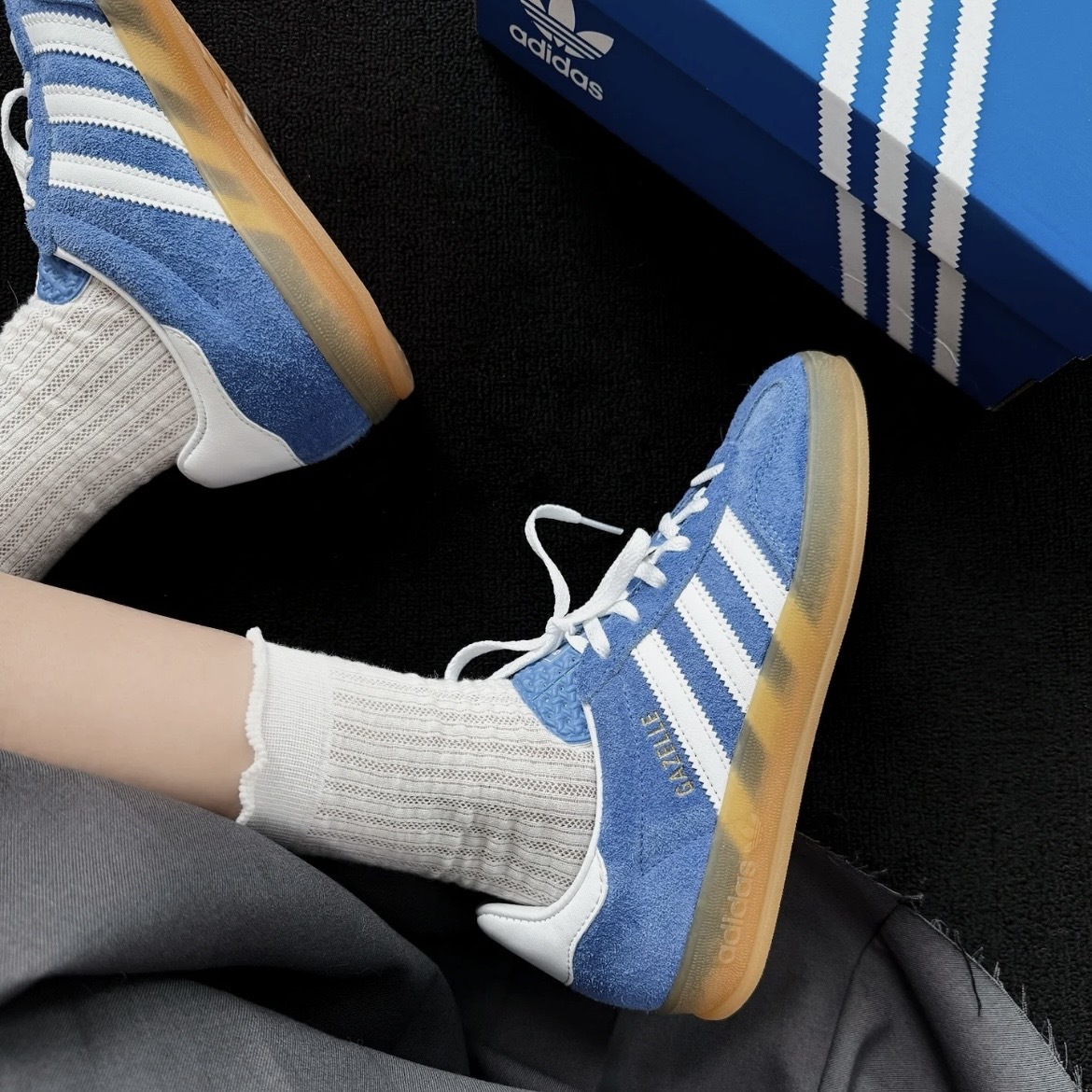 【逢甲 FUZZY】Adidas Originals Gazelle Indoor 藍白 復古藍 焦糖底 HQ8717