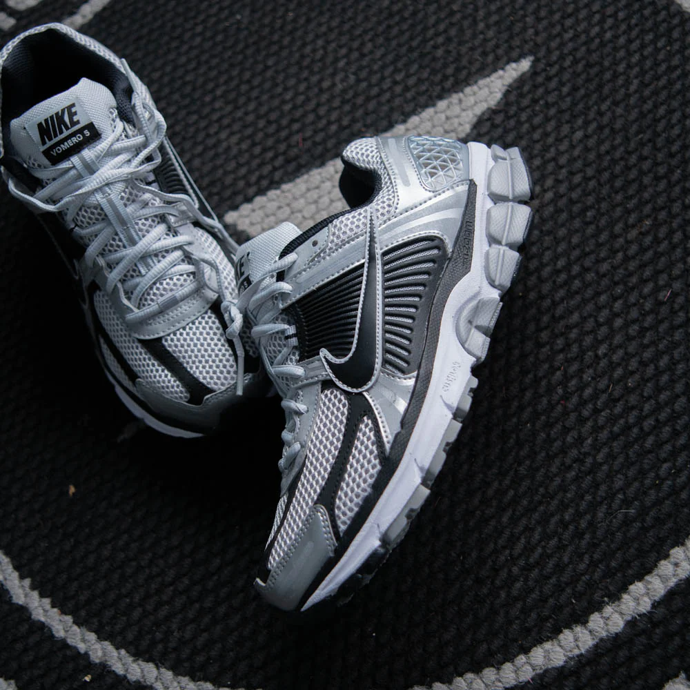 (預訂) Nike Zoom Vomero 5 - Metallic Silver