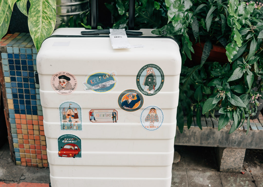 甜蜜生活旅行社 戶外防水大貼紙 行李箱貼紙 車貼 全套8入 / 單售｜甜蜜生活La dolce vita 臺灣