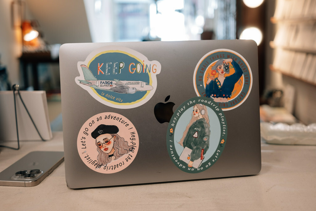 甜蜜生活旅行社 戶外防水大貼紙 行李箱貼紙 車貼 全套8入 / 單售｜甜蜜生活La dolce vita 臺灣