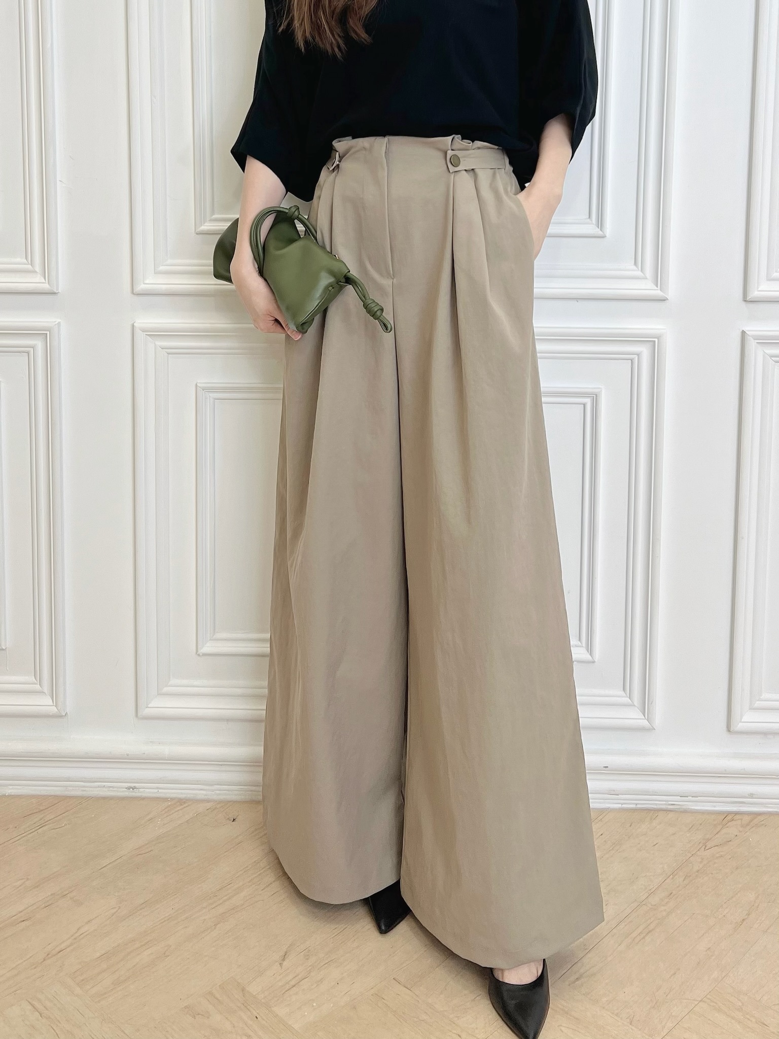 率性腰間鈕釦鬆緊大寬褲
