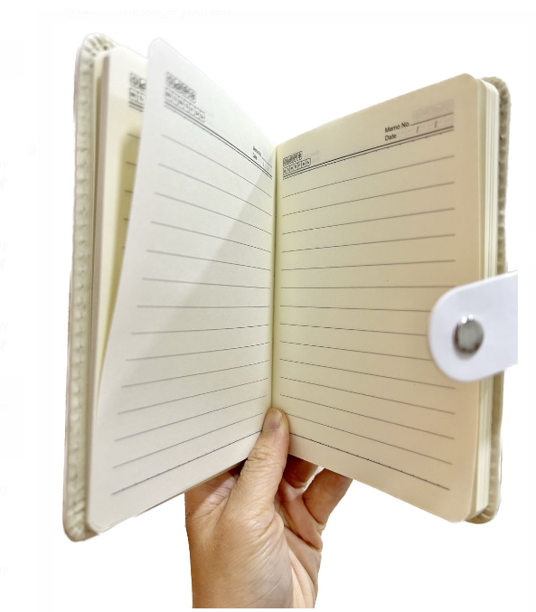 皮面线条笔记本（颜色随机）