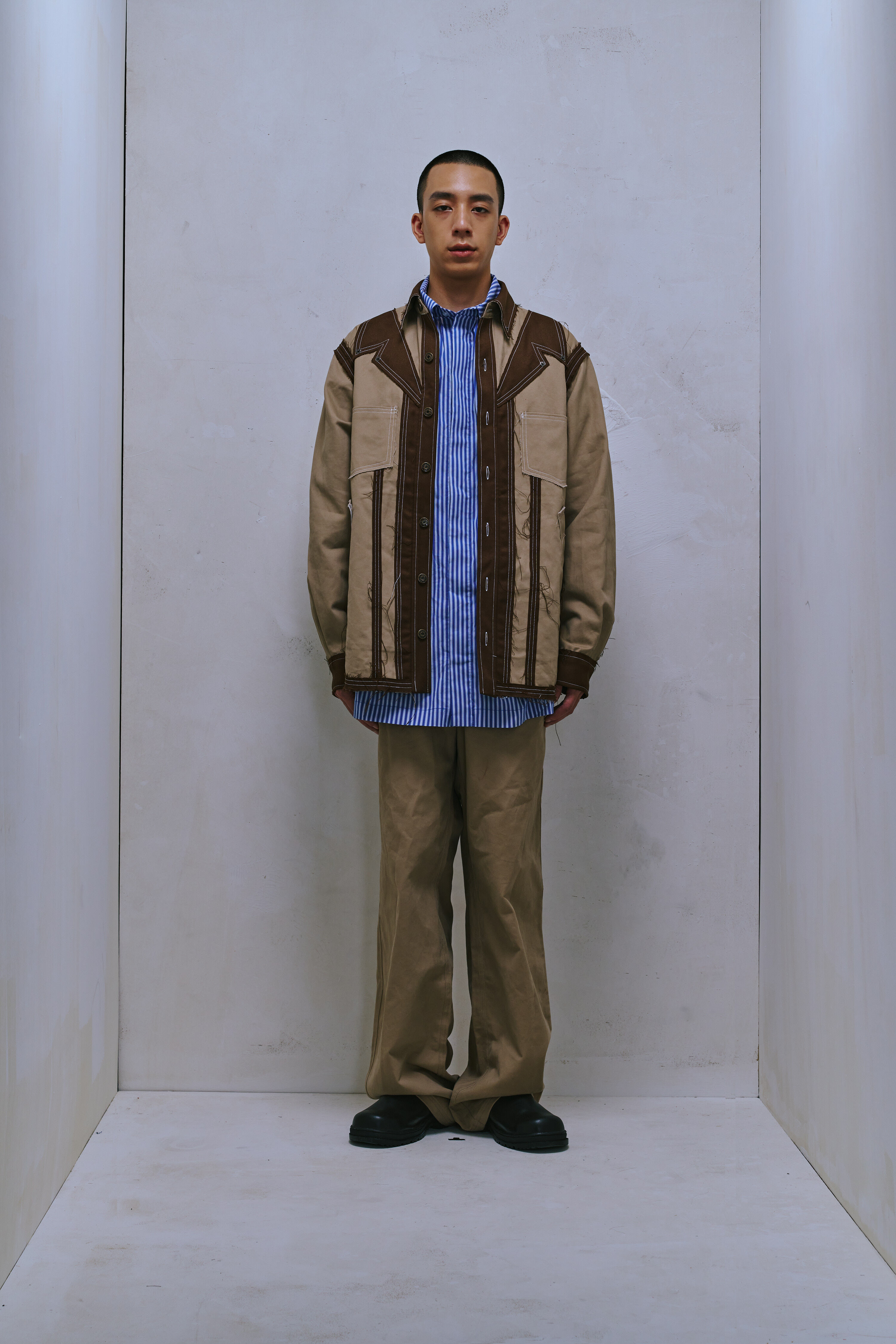 PATCHED “RAW-CUT” SHIRT JACKET