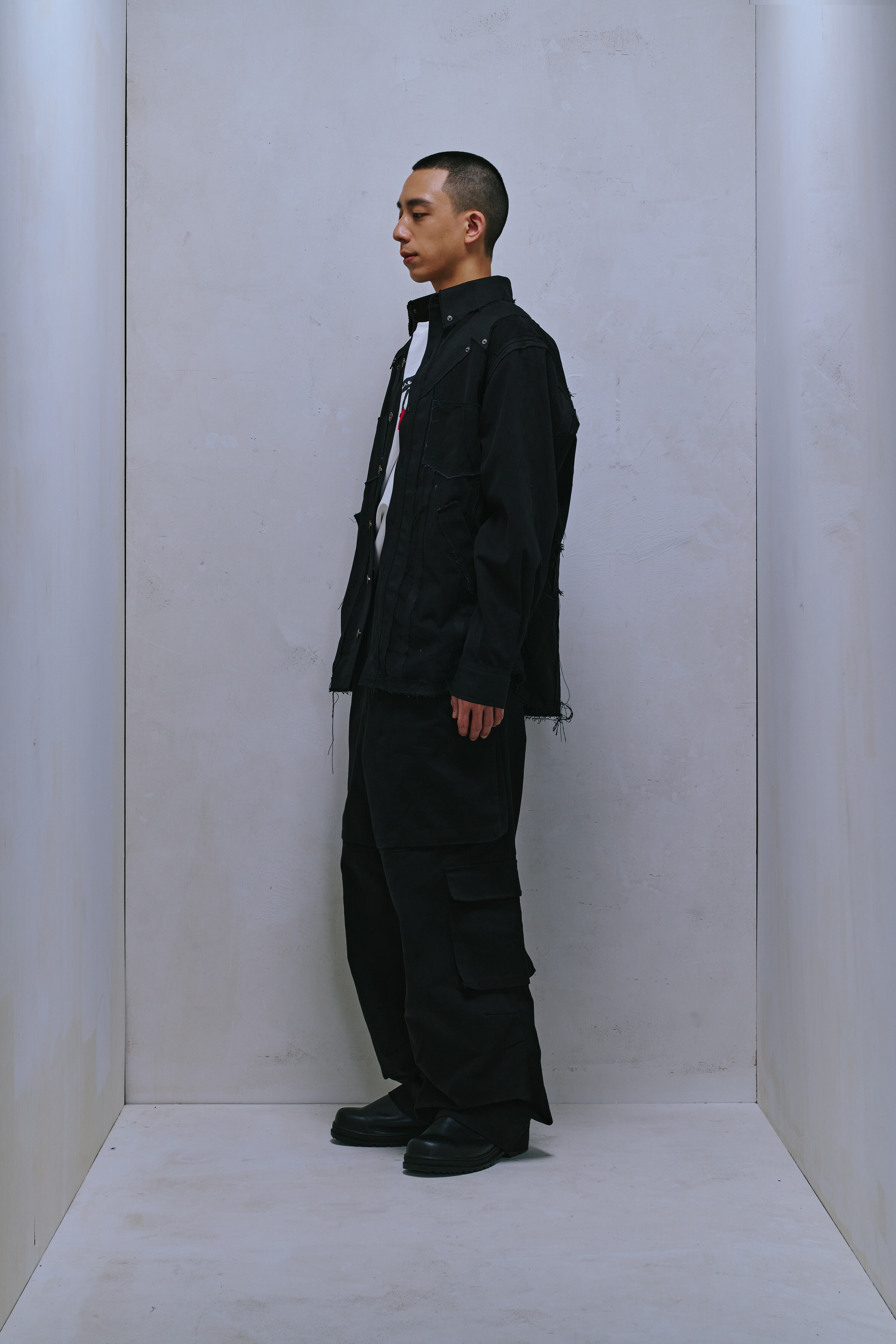 PATCHED “RAW-CUT” SHIRT JACKET