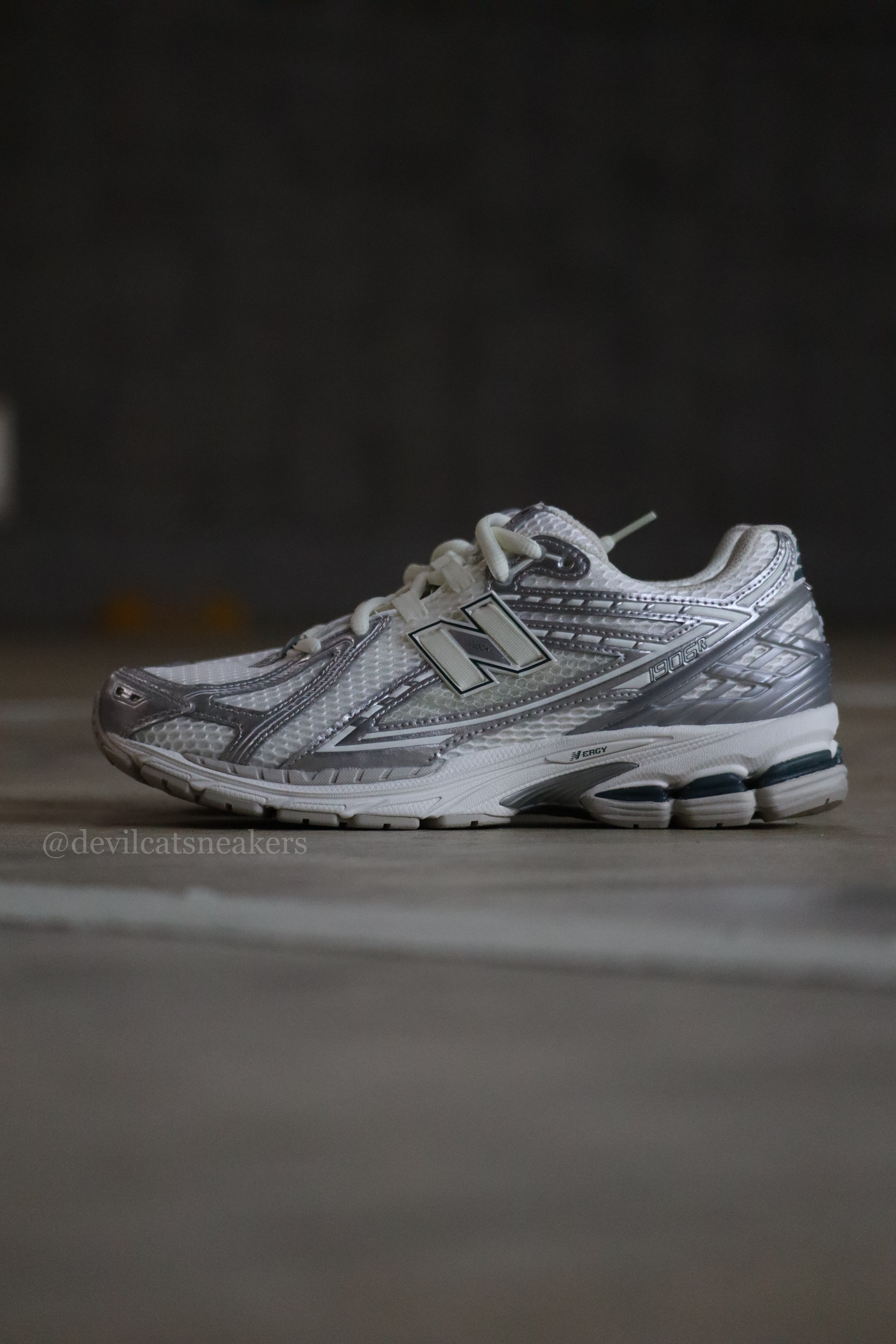 New Balance NB 1906R 復古 銀白 液態銀 M1906REE