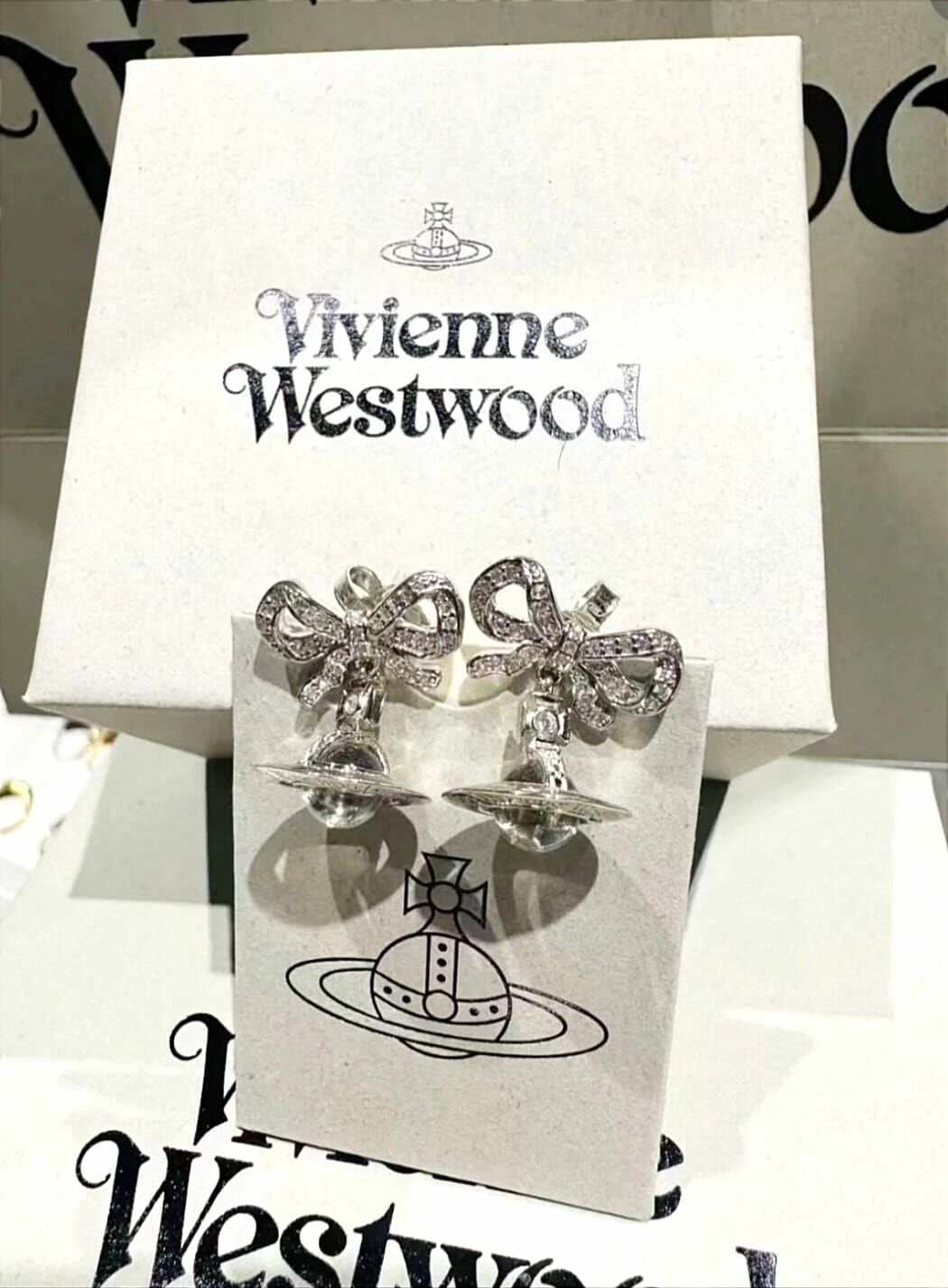 Vivienne Westwood Octavie蝴蝶結耳環