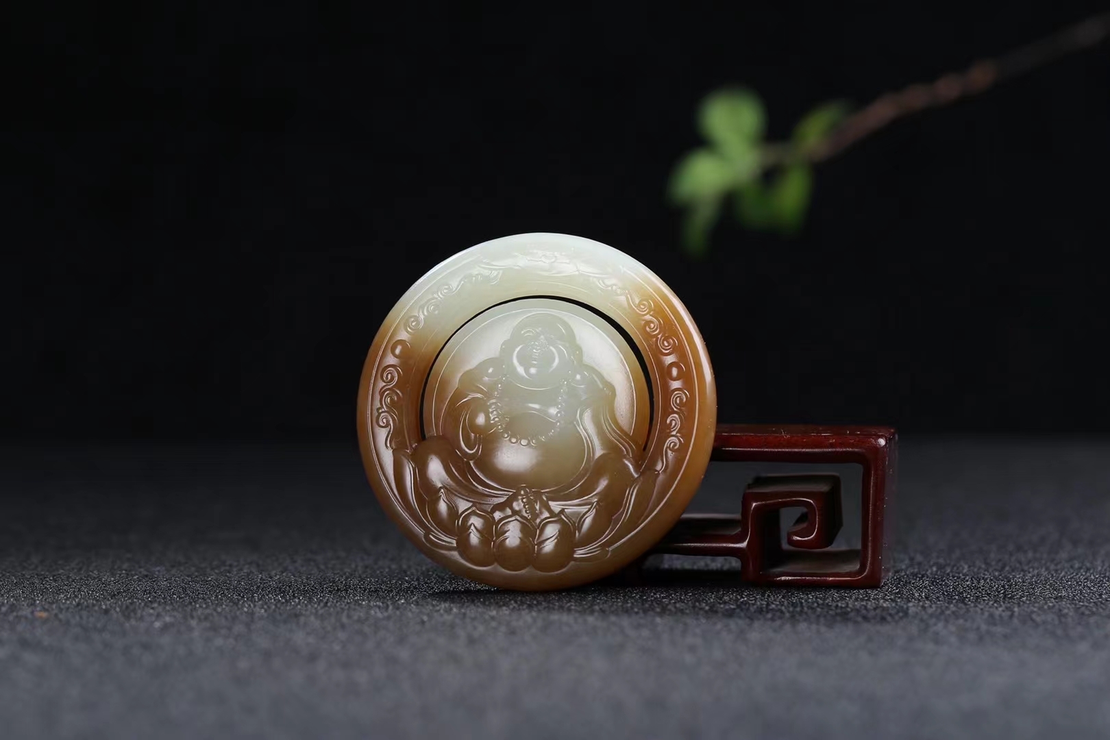 和田玉佛佑一生掛件 (57mm直徑),天然和田玉軟玉