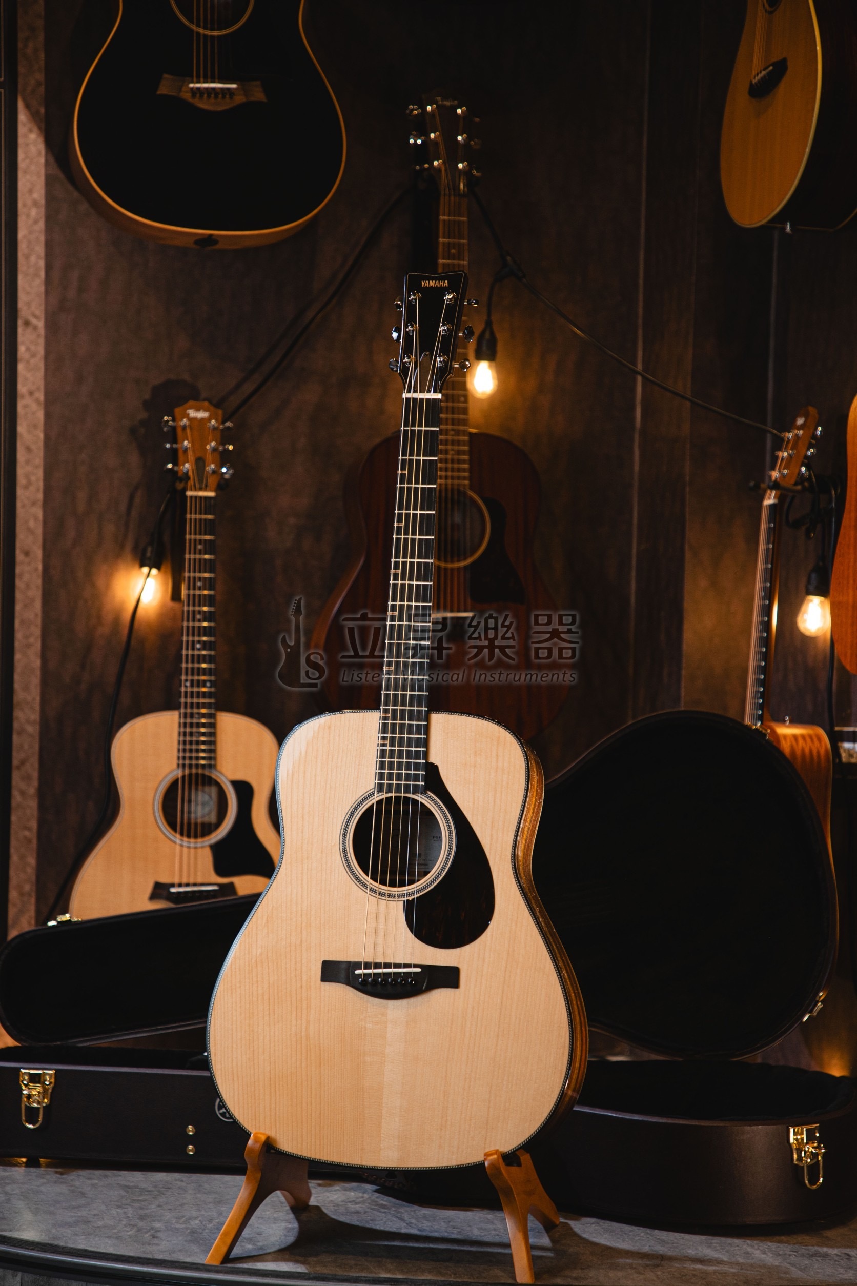 【超高階手工精品】YAMAHA FG9 R 阿迪朗達克雲杉面板 印度玫瑰木側背板 D桶 全單手工木吉他 日廠 附棕色皮革琴盒 現貨供應