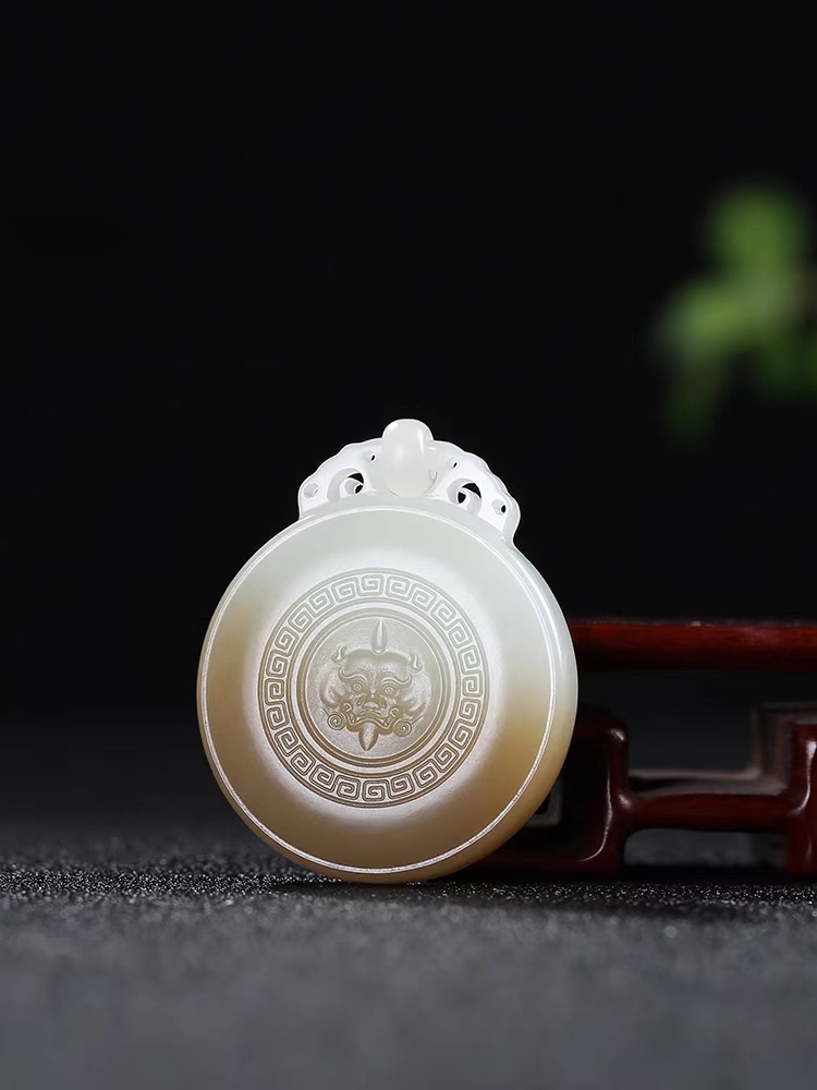 1030136 和田玉守護掛件