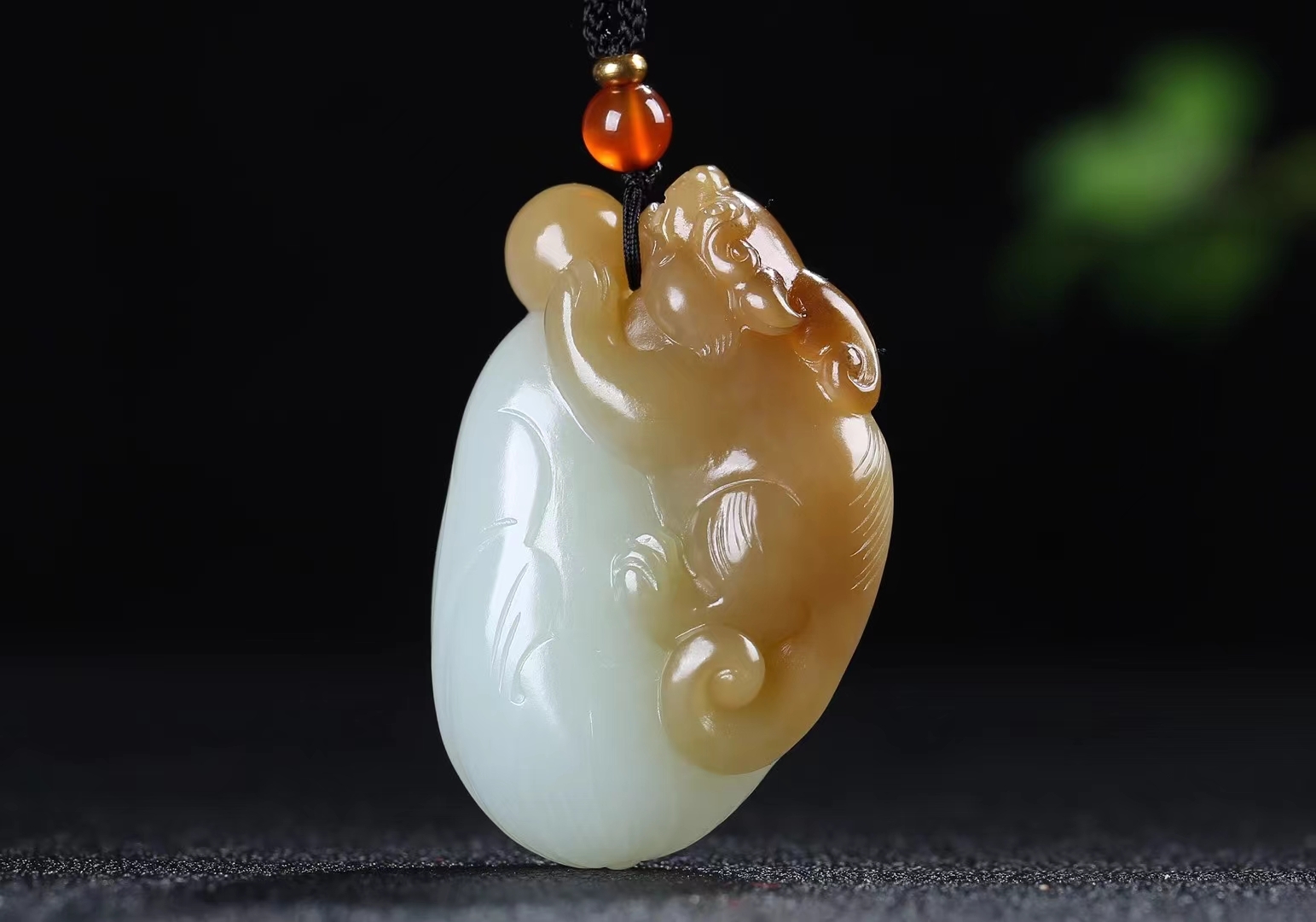 和田玉糖白玉瑞獸掛件吊墜,天然和田玉軟玉