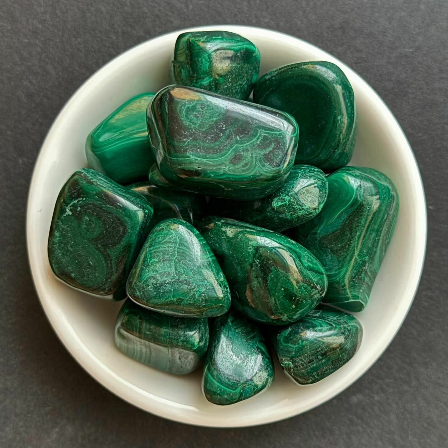 [原石] 孔雀石 水晶滾石