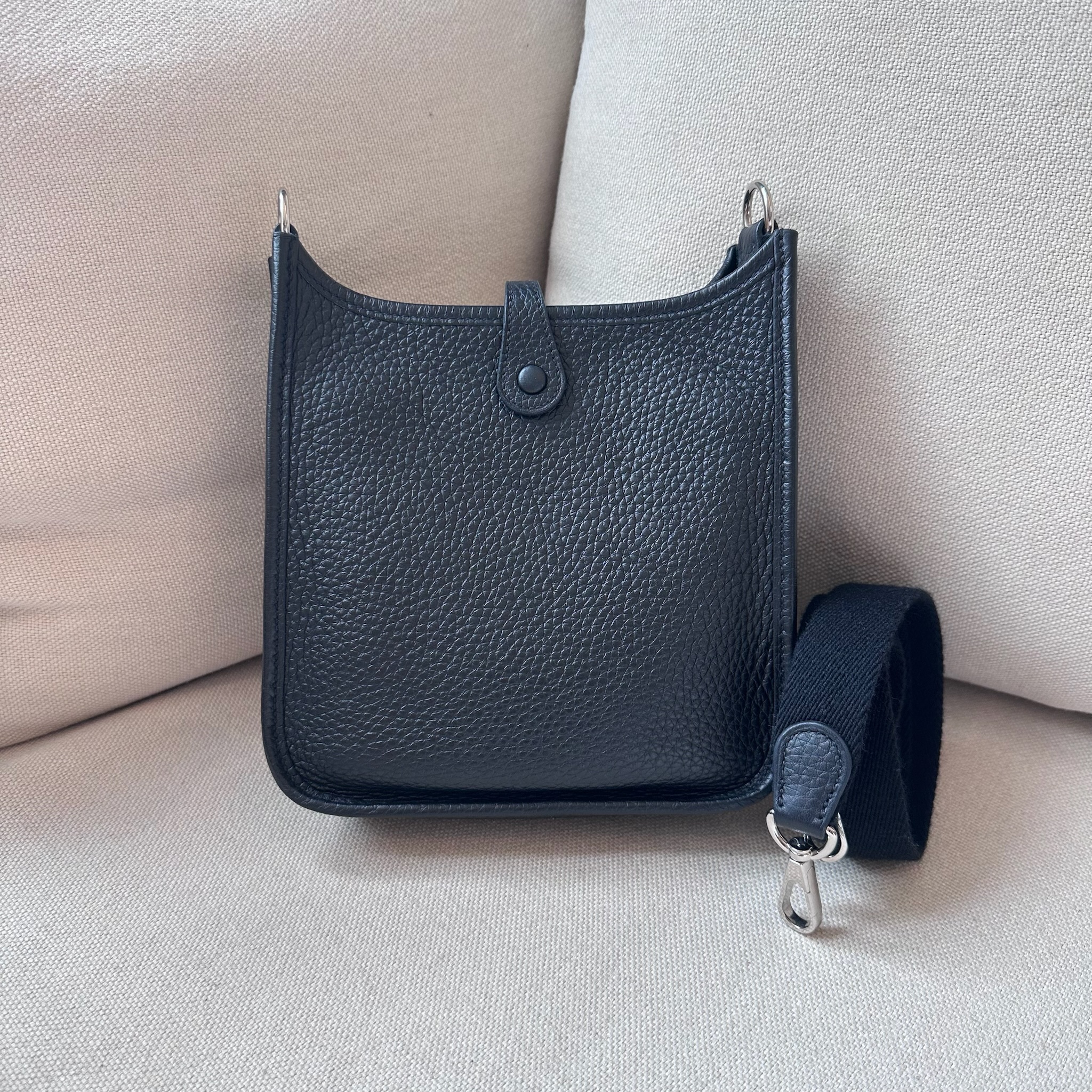 Hermes Evelyne Mini 16 Bag - Noir / Shw