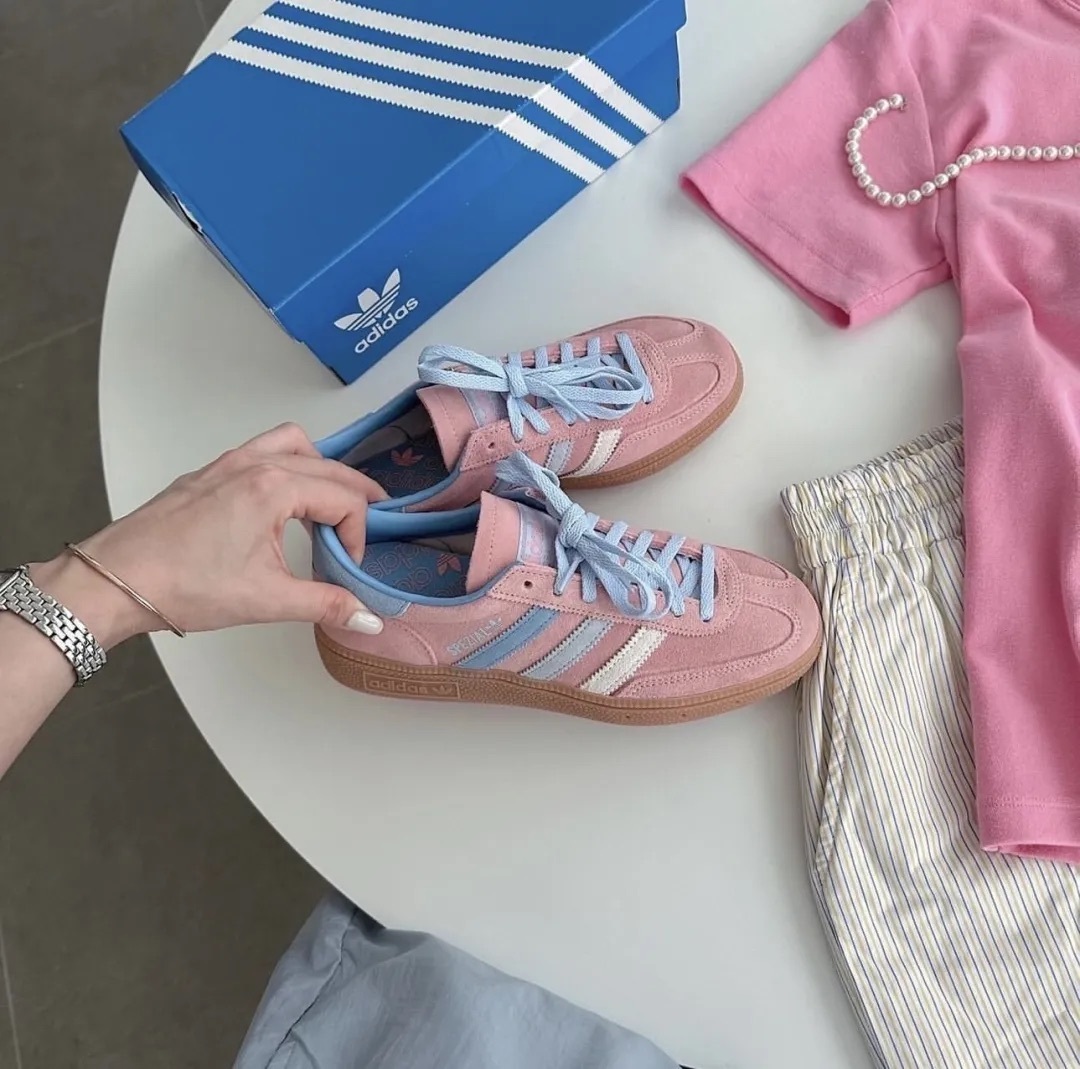 ADIDAS HANDBALL SPEZIAL 漸層粉藍 柔粉 寶寶藍 藍色系 焦糖底 女鞋 IG1974/預購