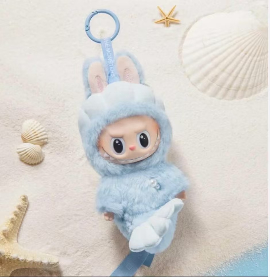 Labubu 小魚獅 bag charm