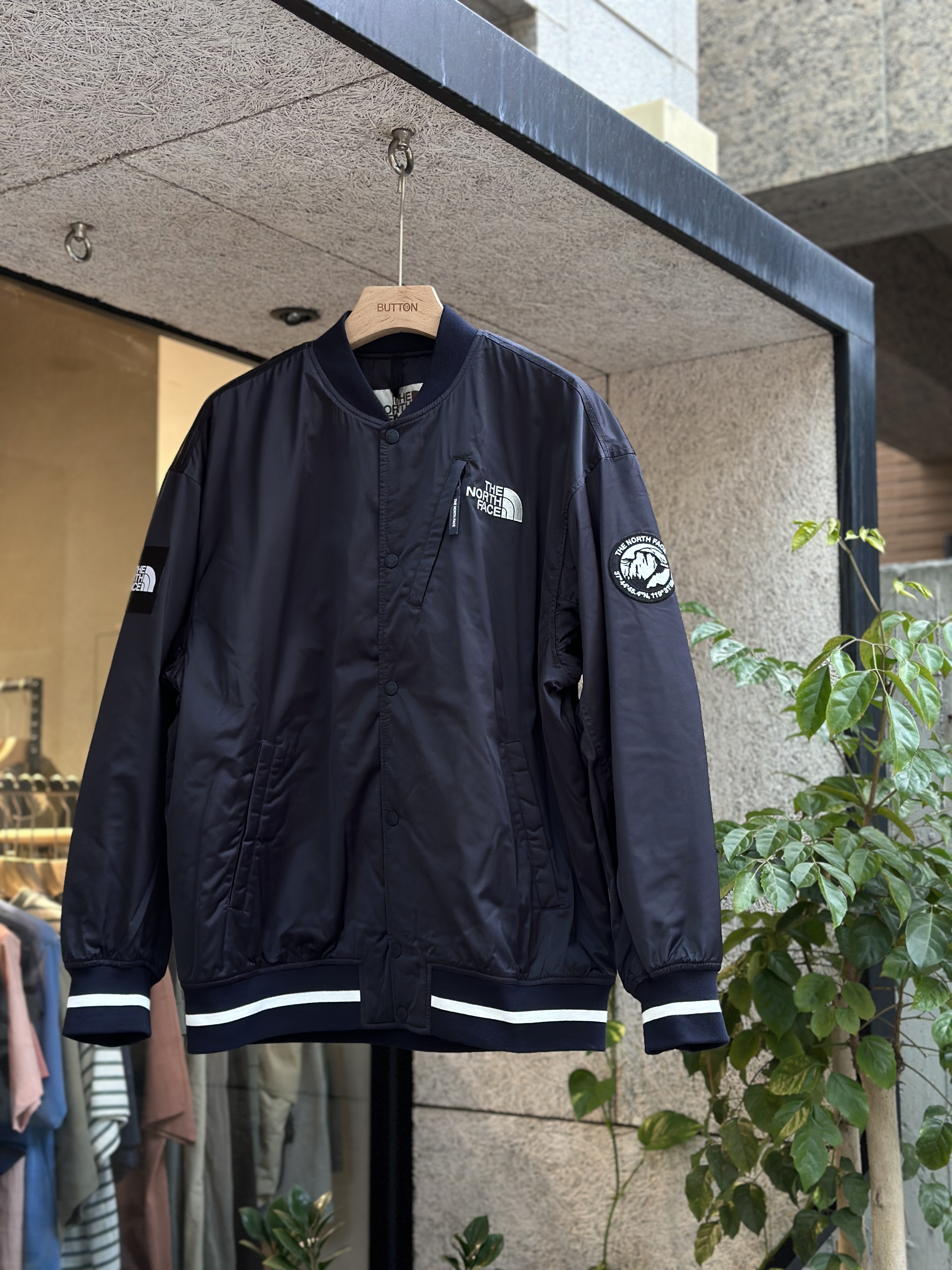 The North Face PLAYER VARSITY JACKET 北臉拼接棒球外套NJ3NQ60