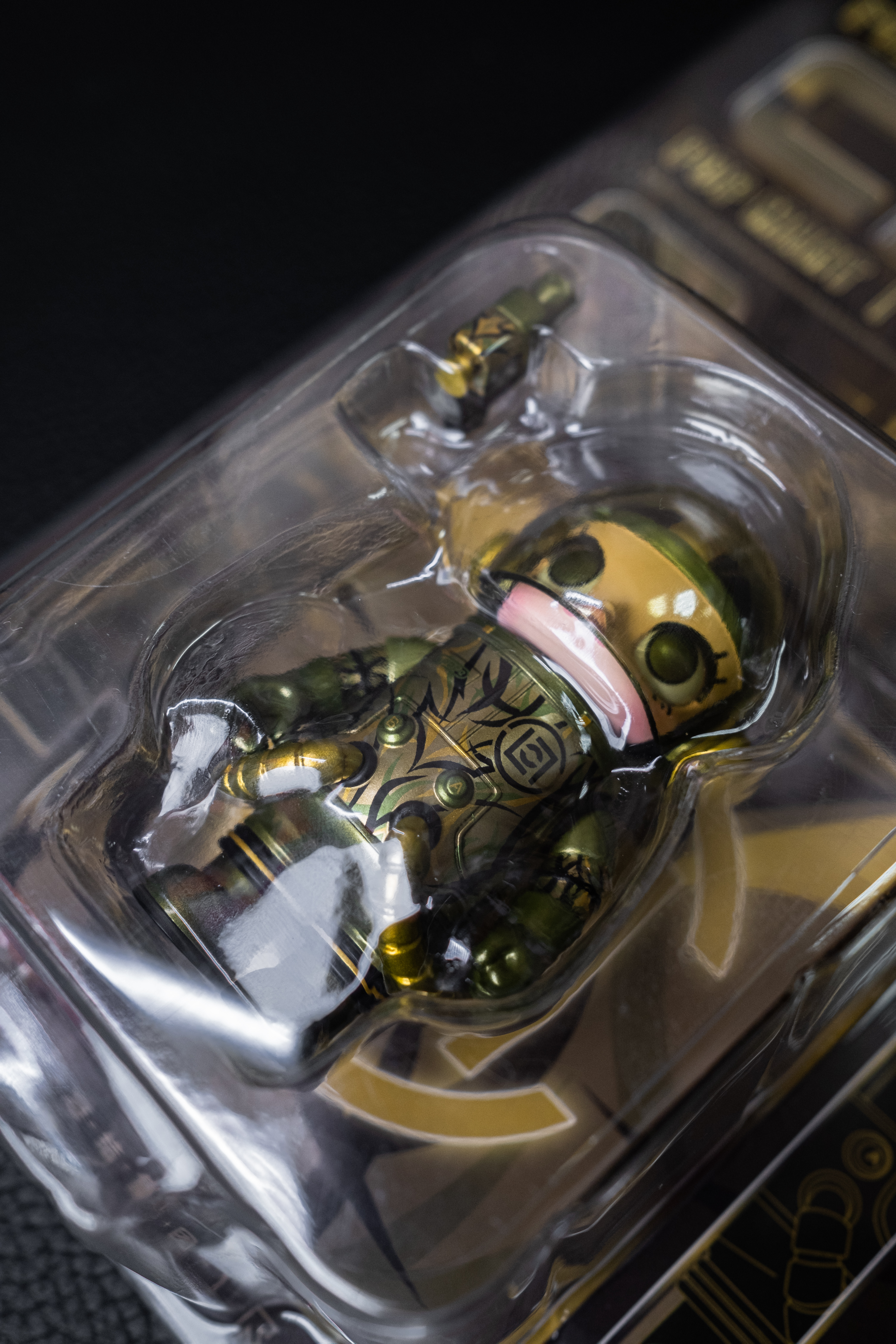 POP MART MEGA SPACE MOLLY x CLOT 凝結集團 發光 陳冠希 泡泡瑪特 綠荊棘