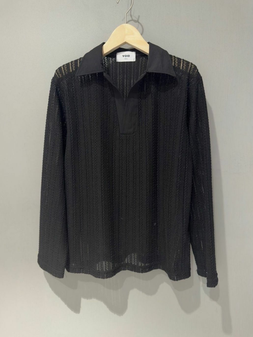 反領淨色暗紋長袖衫 VOID-041T